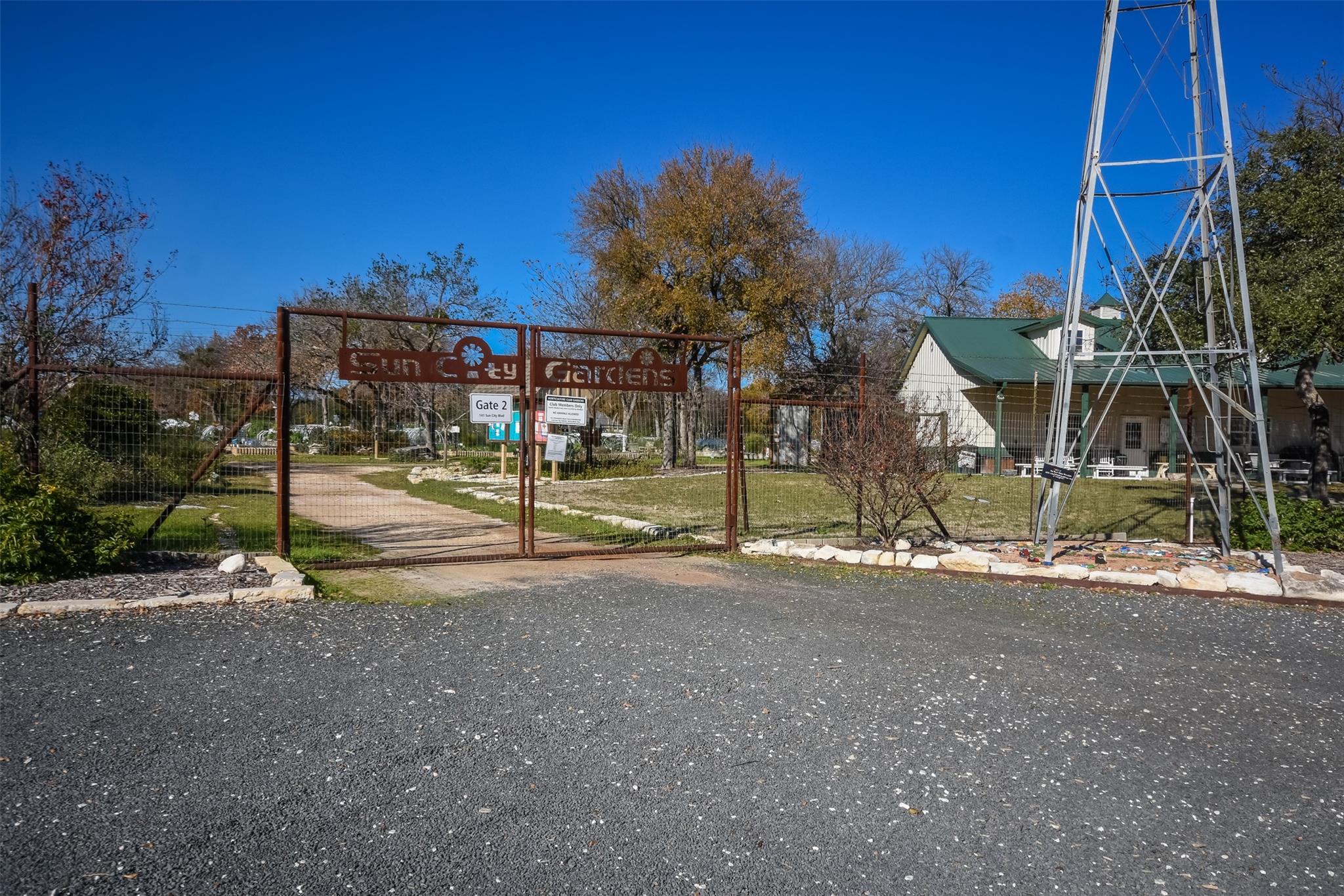 321 Summer Rd, Georgetown, TX 78633