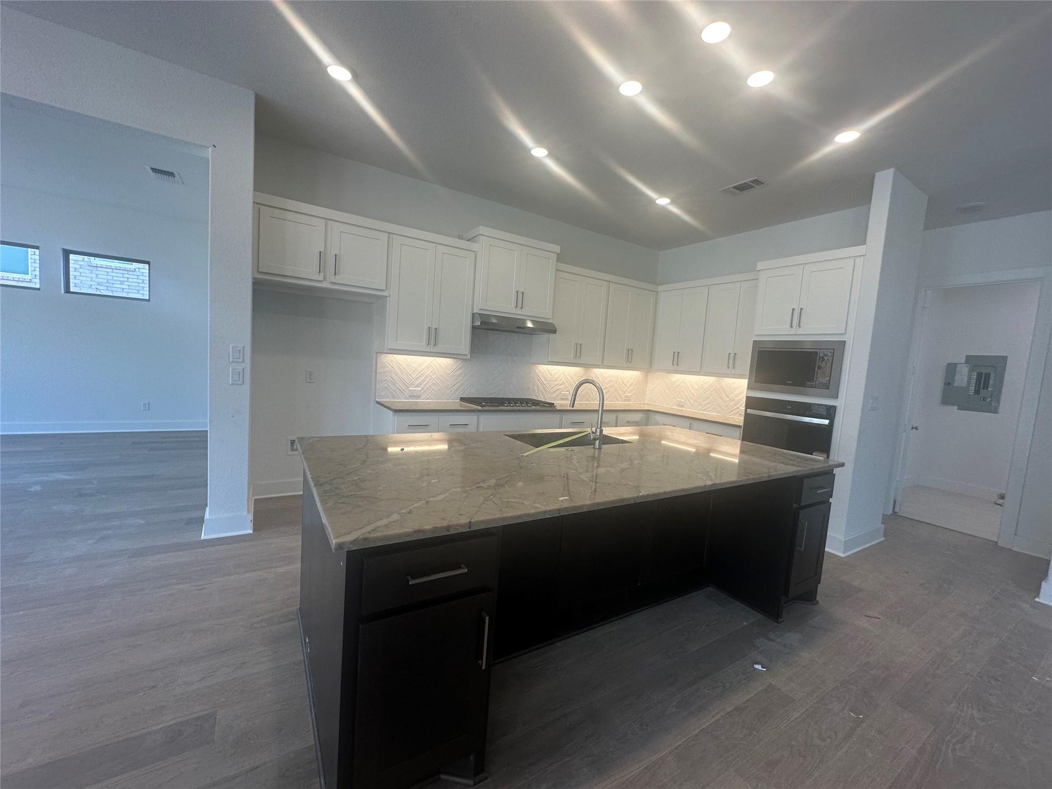 1320 Jolie Rose Bnd, Leander, TX 78641