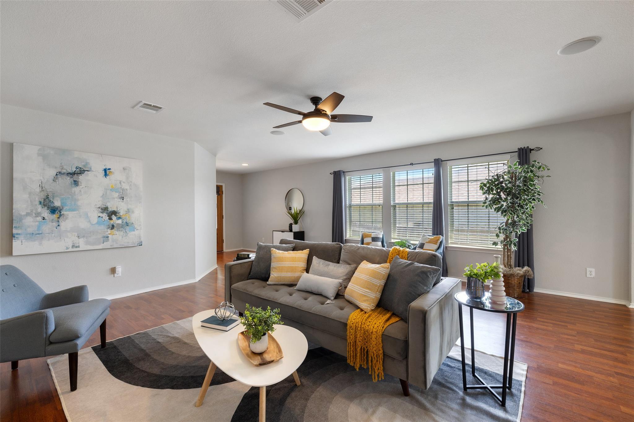 517 Castebar Dr, Round Rock, TX 78664