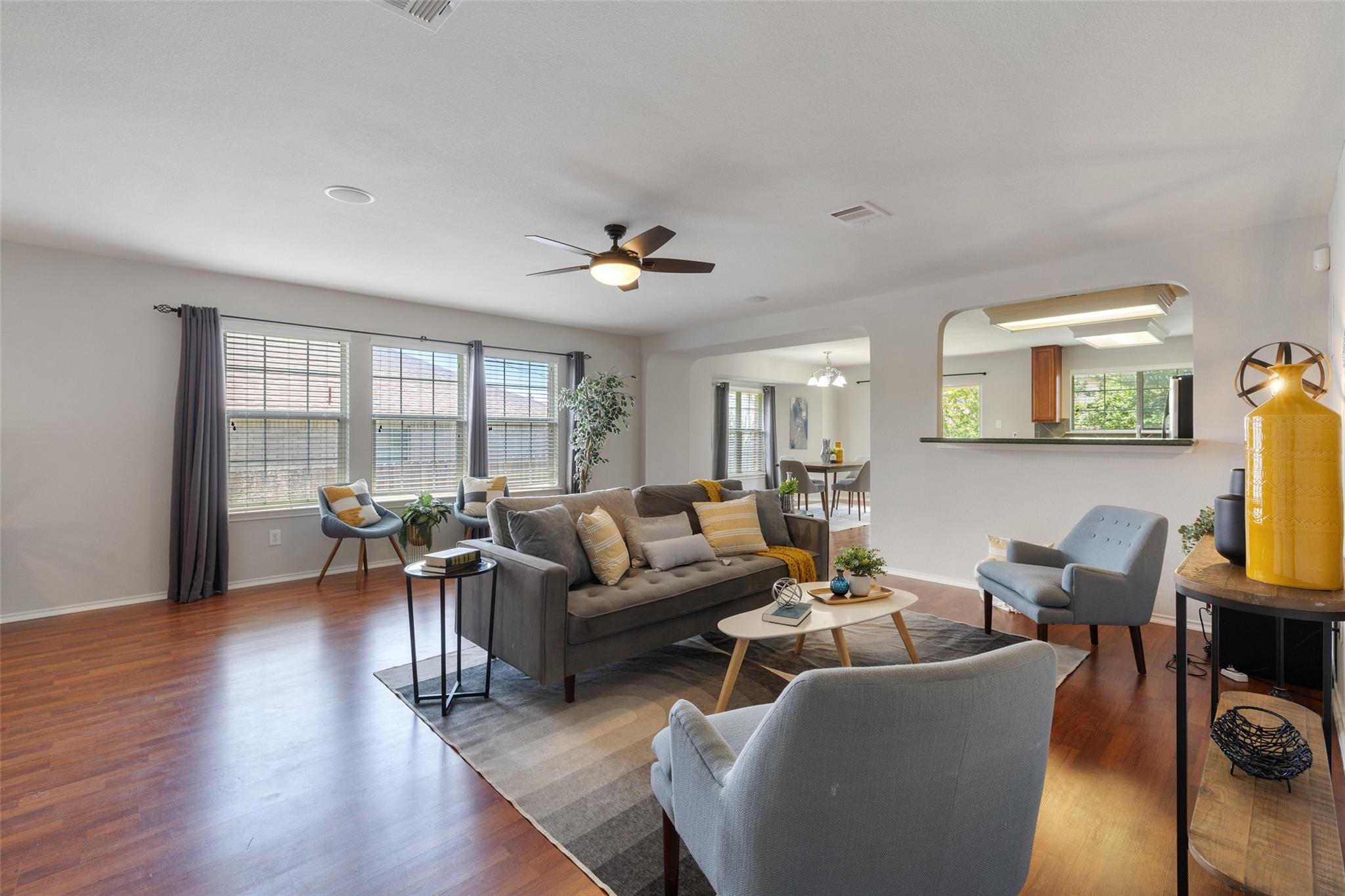517 Castebar Dr, Round Rock, TX 78664