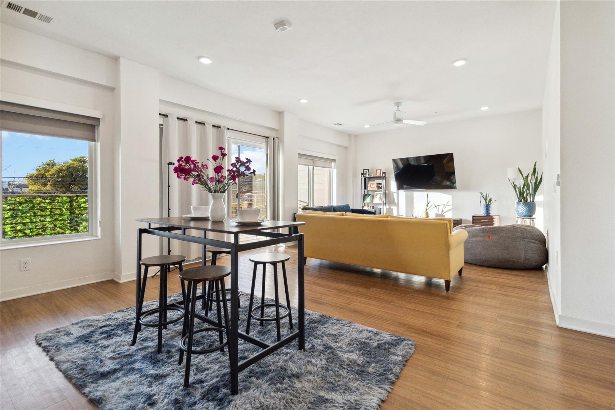 4361 S Congress Ave # 209, Austin, TX 78745