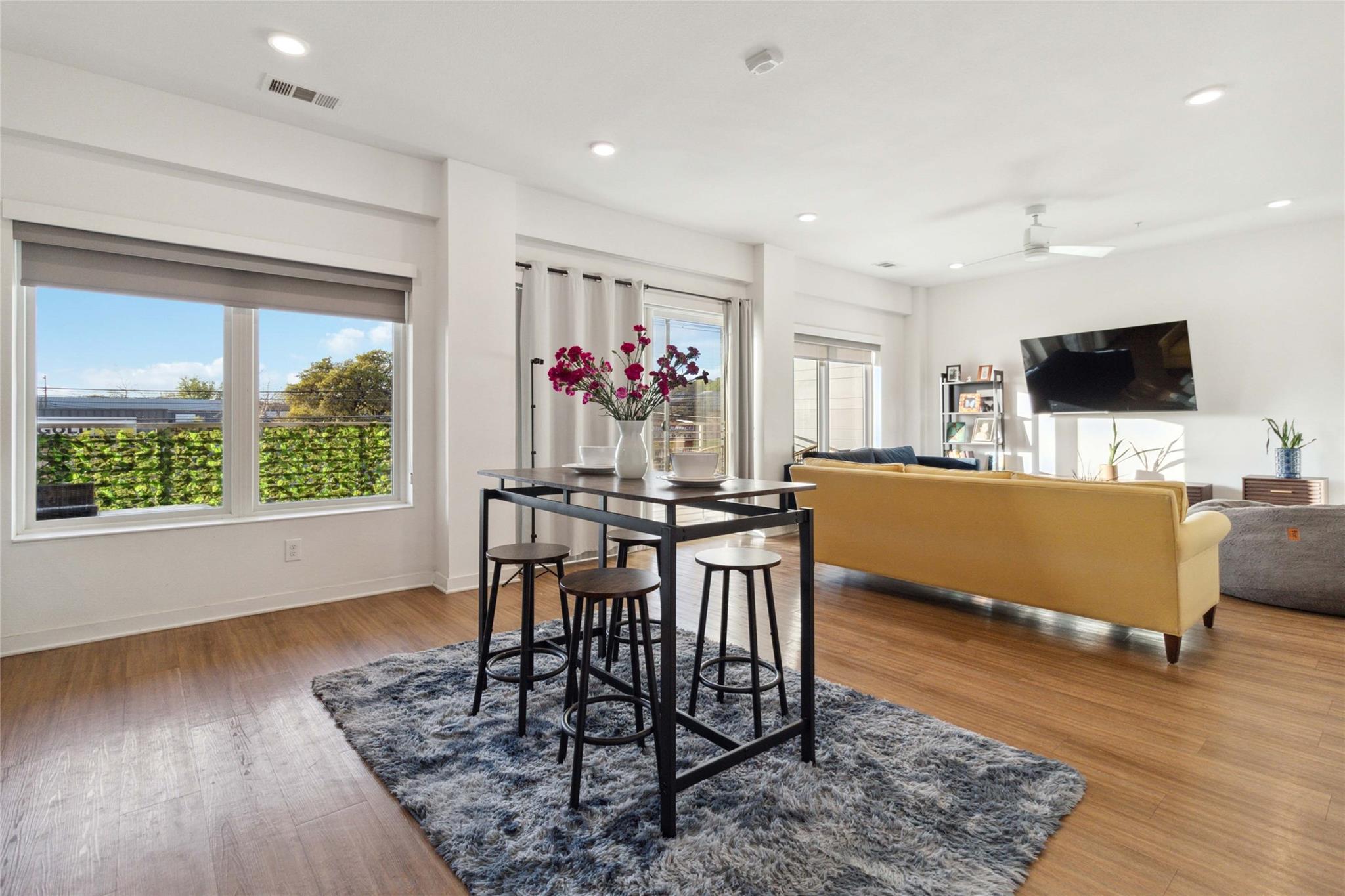 4361 S Congress Ave # 209, Austin, TX 78745
