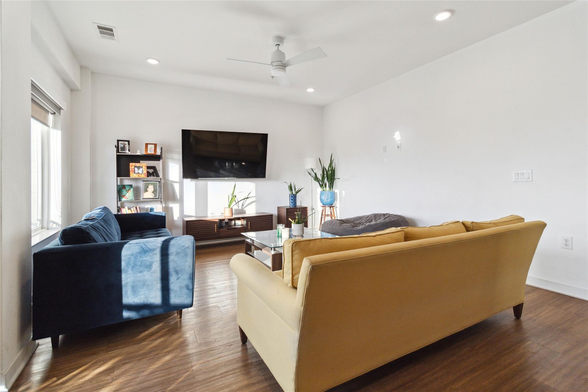 4361 S Congress Ave # 209, Austin, TX 78745
