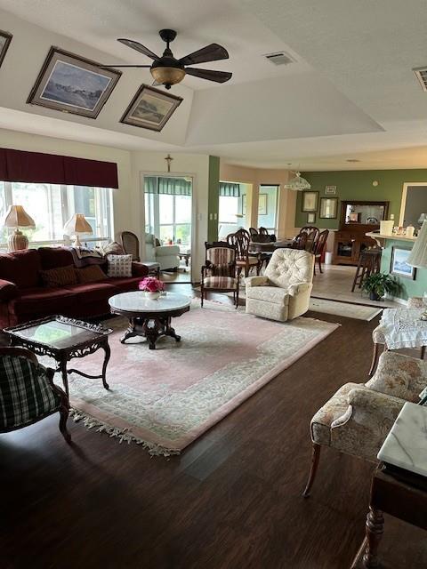 145 Turkey Run, Meadowlakes, TX 78654