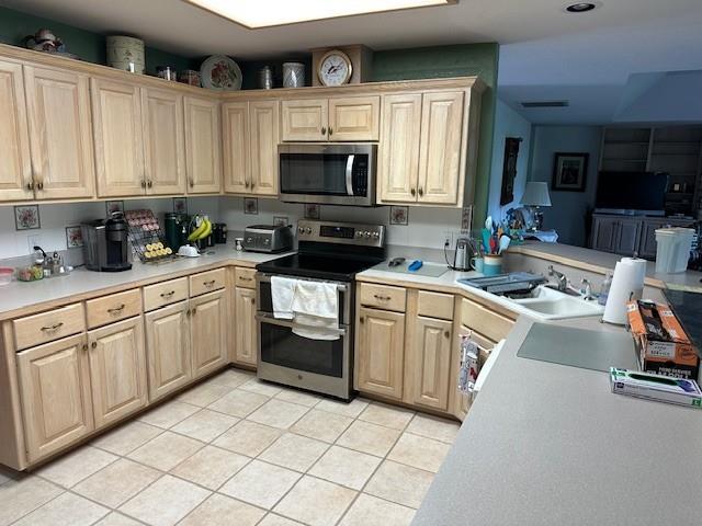 145 Turkey Run, Meadowlakes, TX 78654