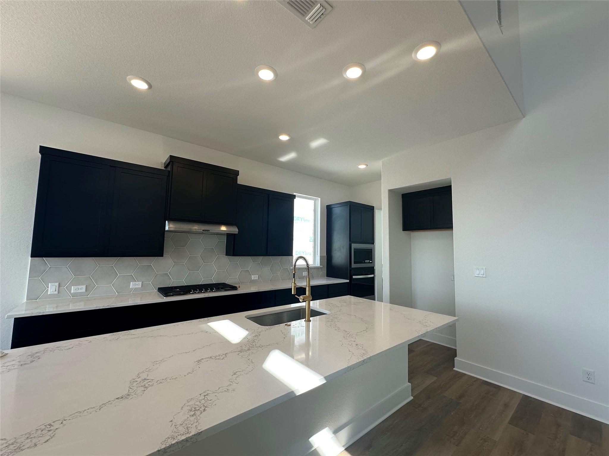 1421 Treasure Map Vw, Leander, TX 78641