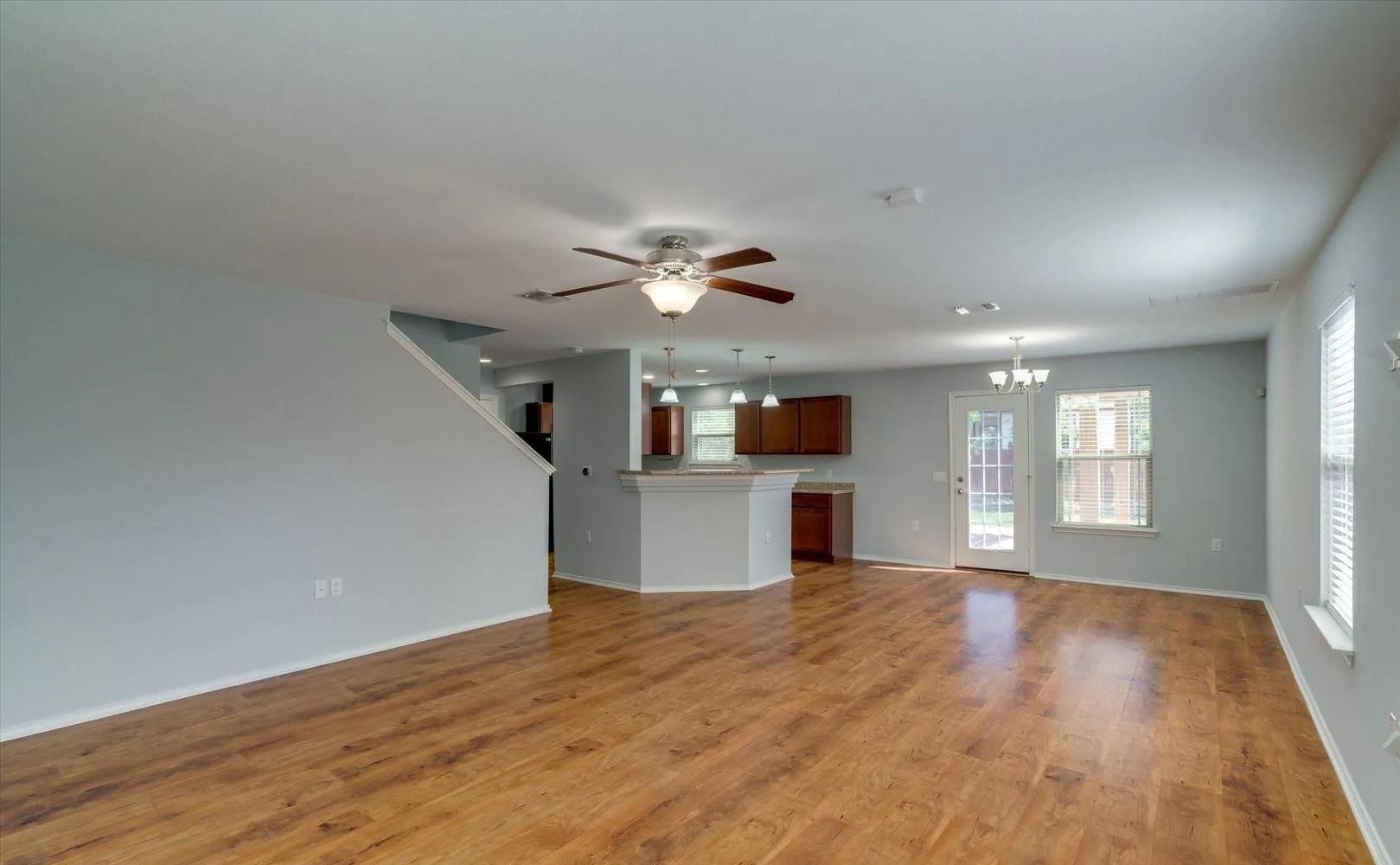 6801 Baythorne Dr, Austin, TX 78747