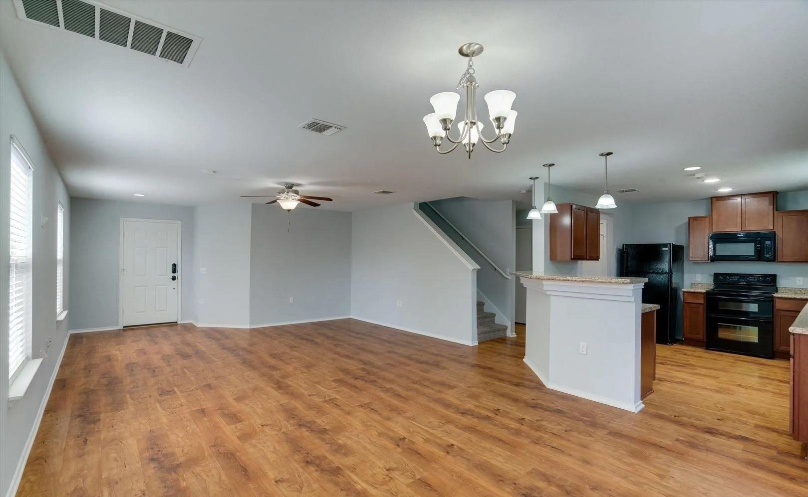 6801 Baythorne Dr, Austin, TX 78747