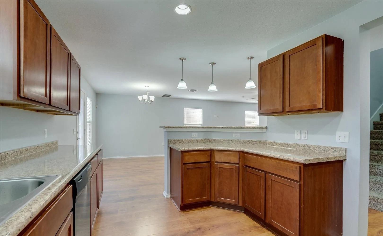 6801 Baythorne Dr, Austin, TX 78747