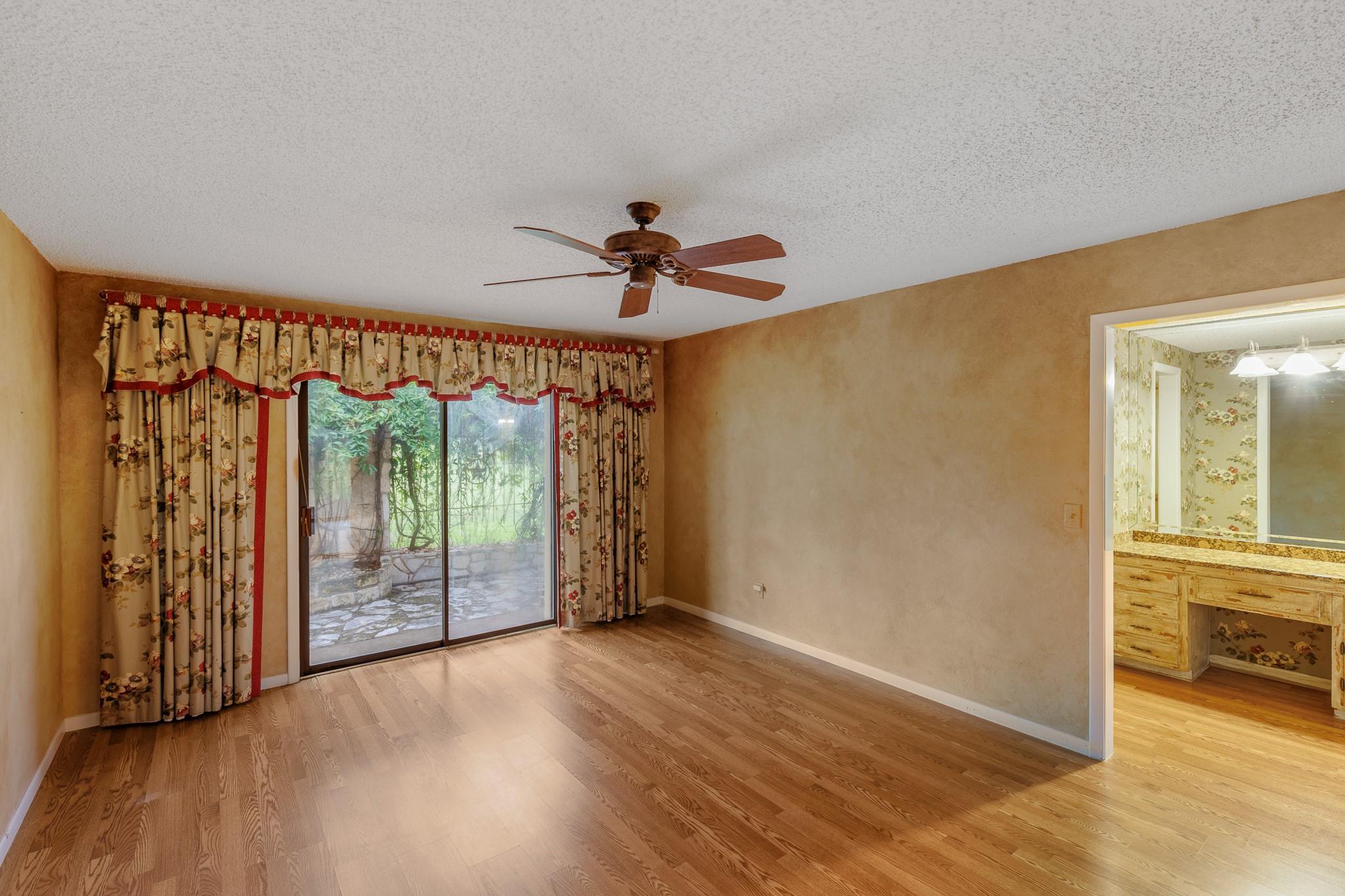 2820 Aurora, Horseshoe Bay, TX 78657