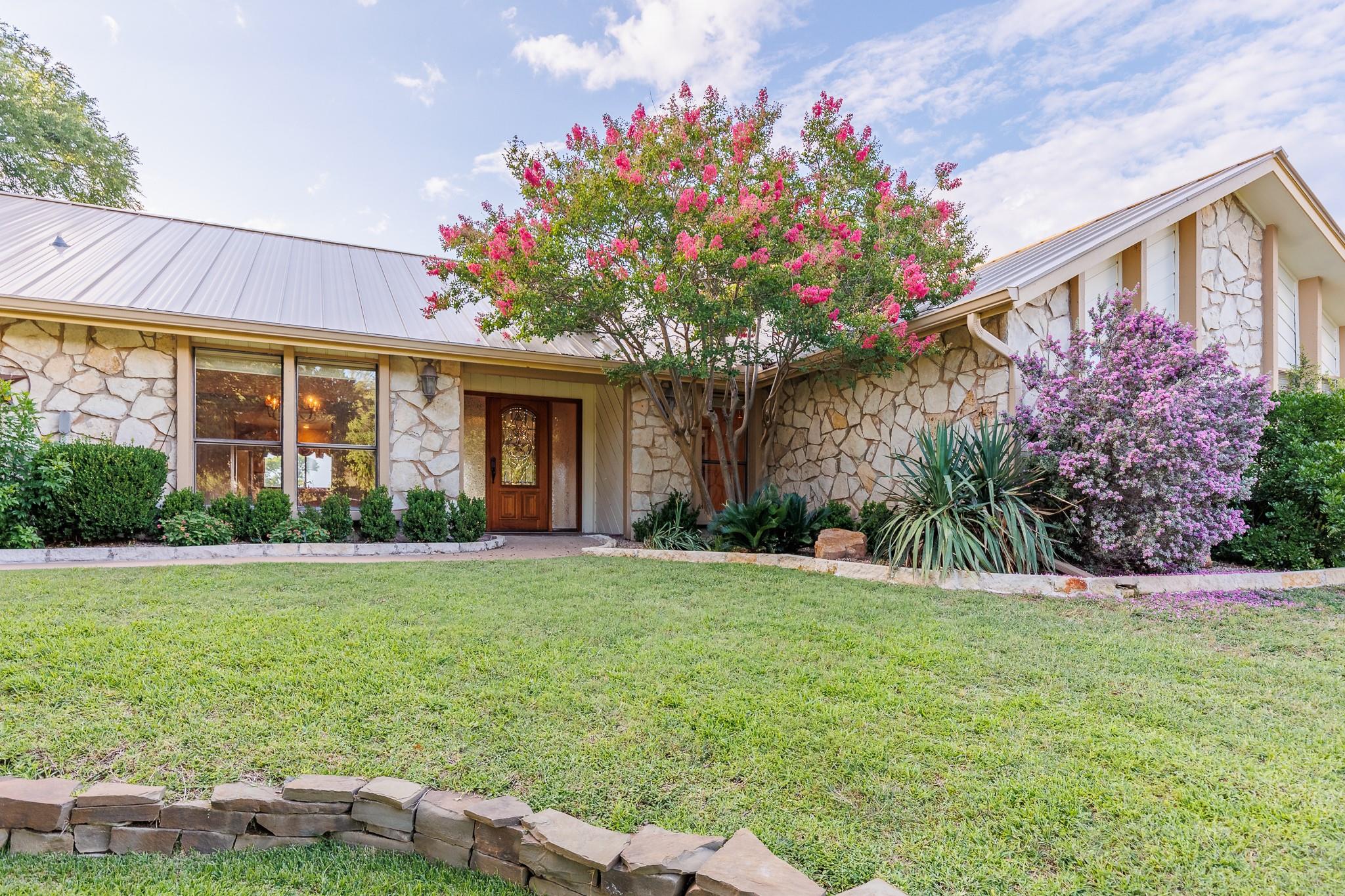 2820 Aurora, Horseshoe Bay, TX 78657