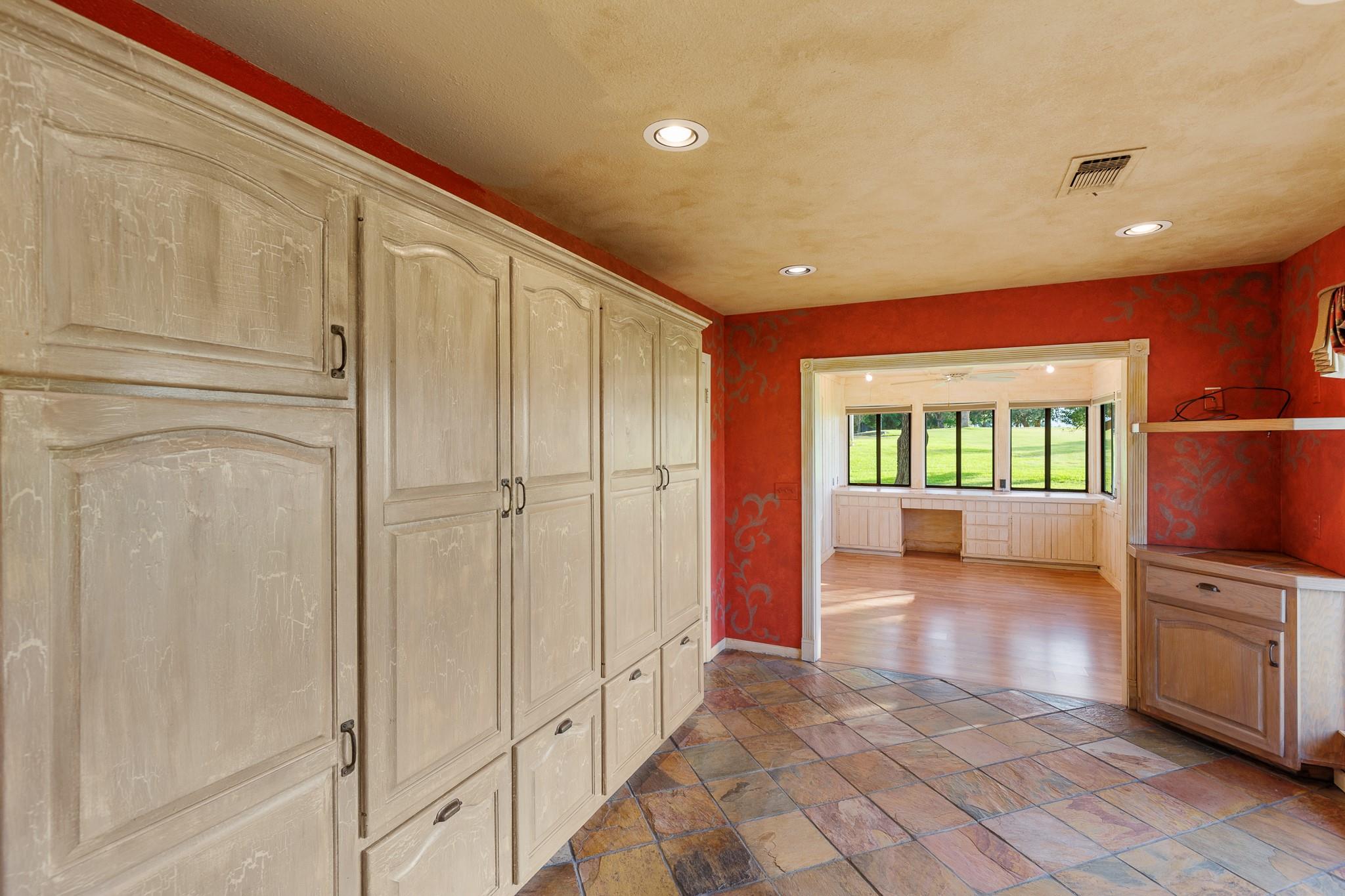 2820 Aurora, Horseshoe Bay, TX 78657