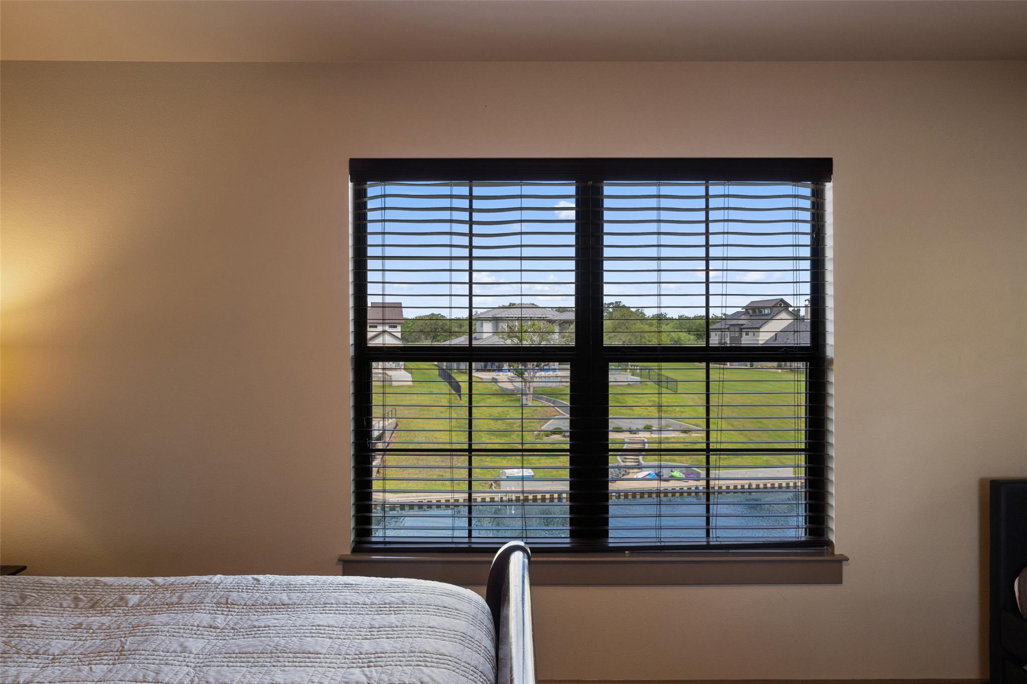 186 Sleepy Oaks Dr, Kingsland, TX 78639