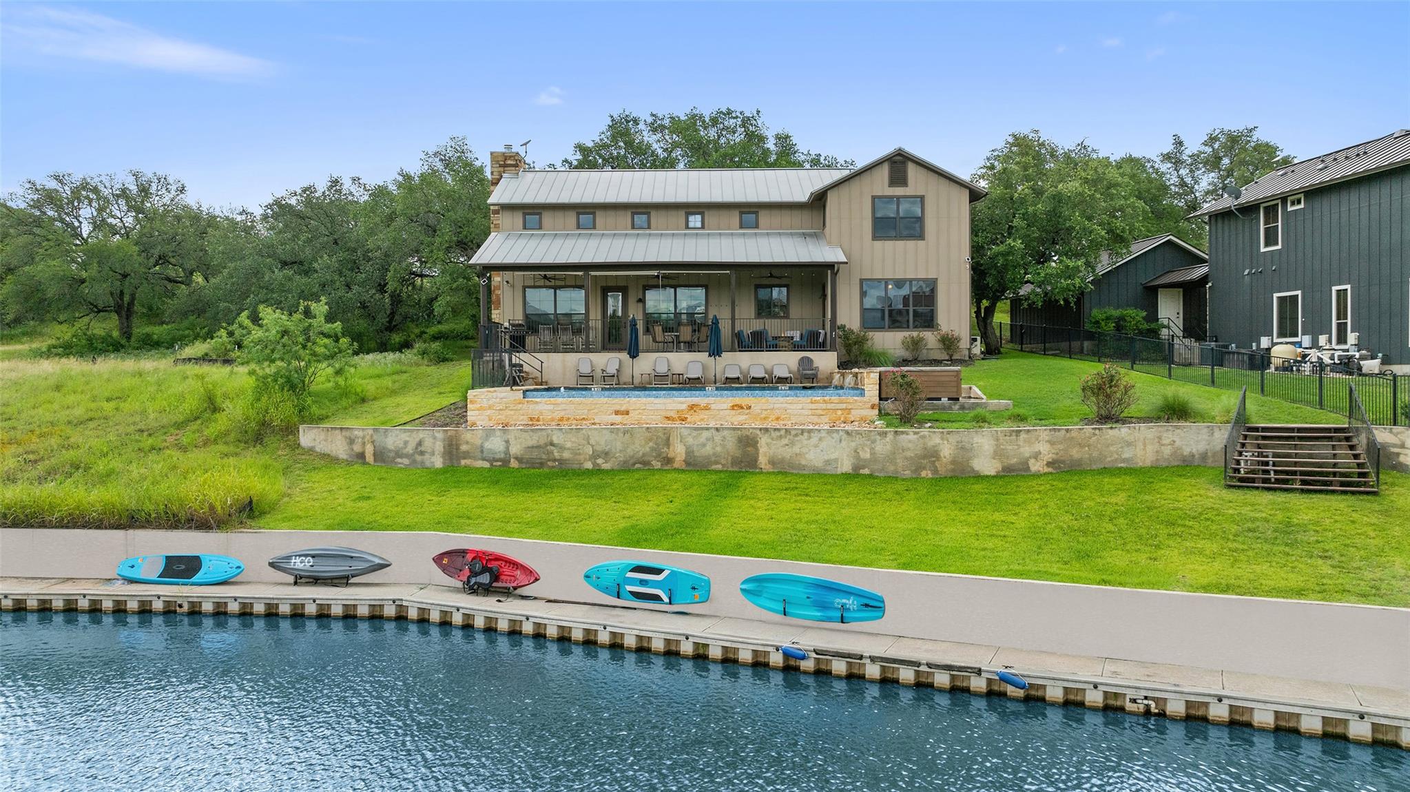 186 Sleepy Oaks Dr, Kingsland, TX 78639