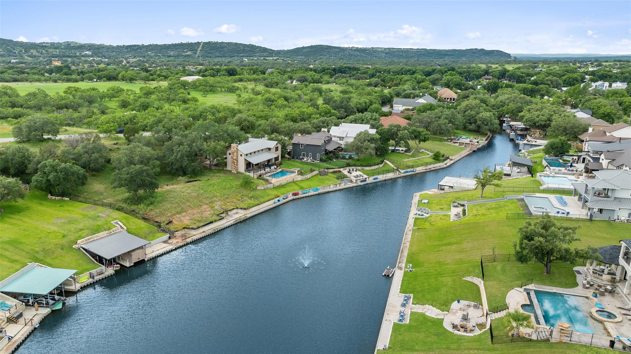 186 Sleepy Oaks Dr, Kingsland, TX 78639