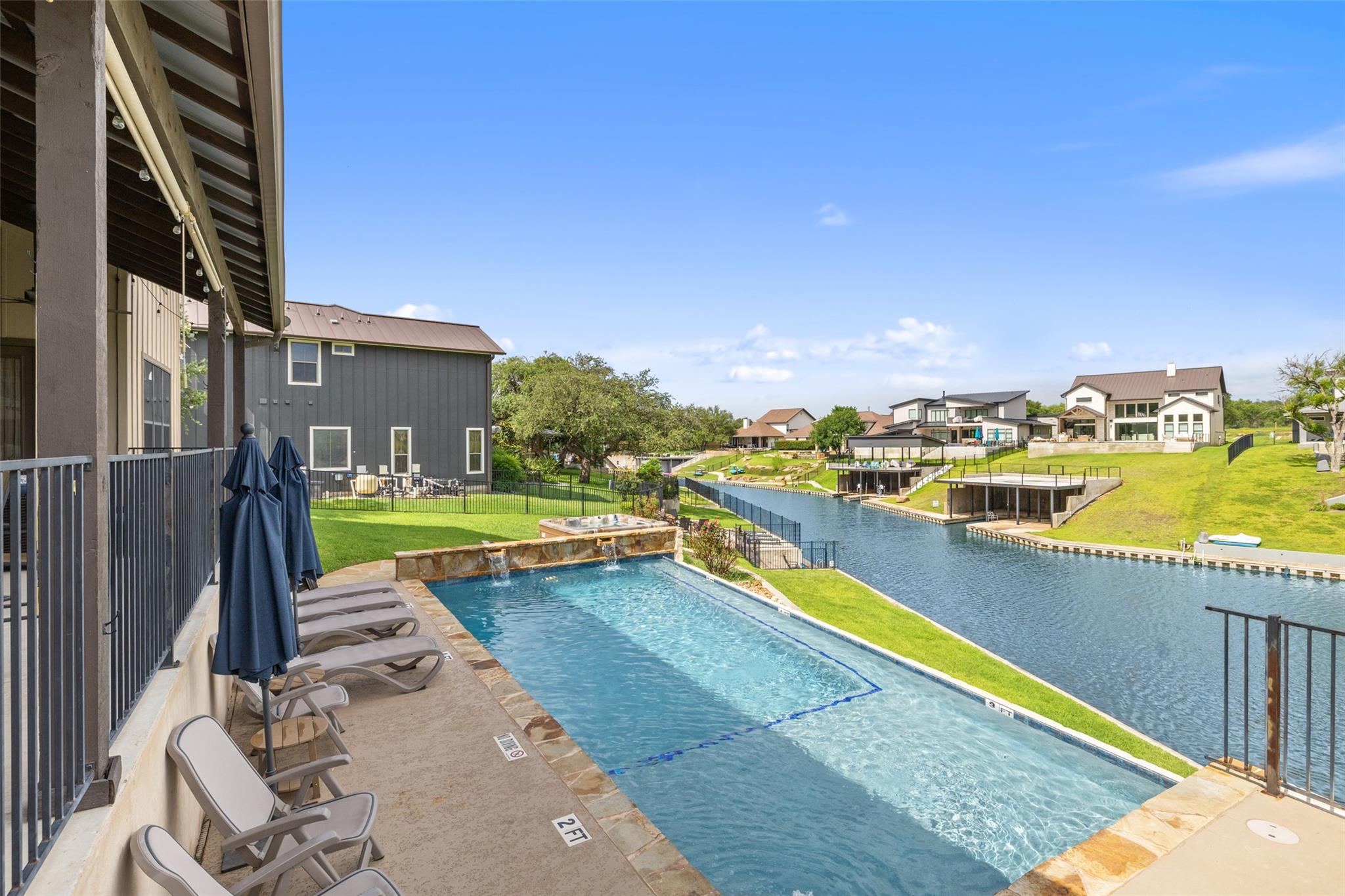 186 Sleepy Oaks Dr, Kingsland, TX 78639