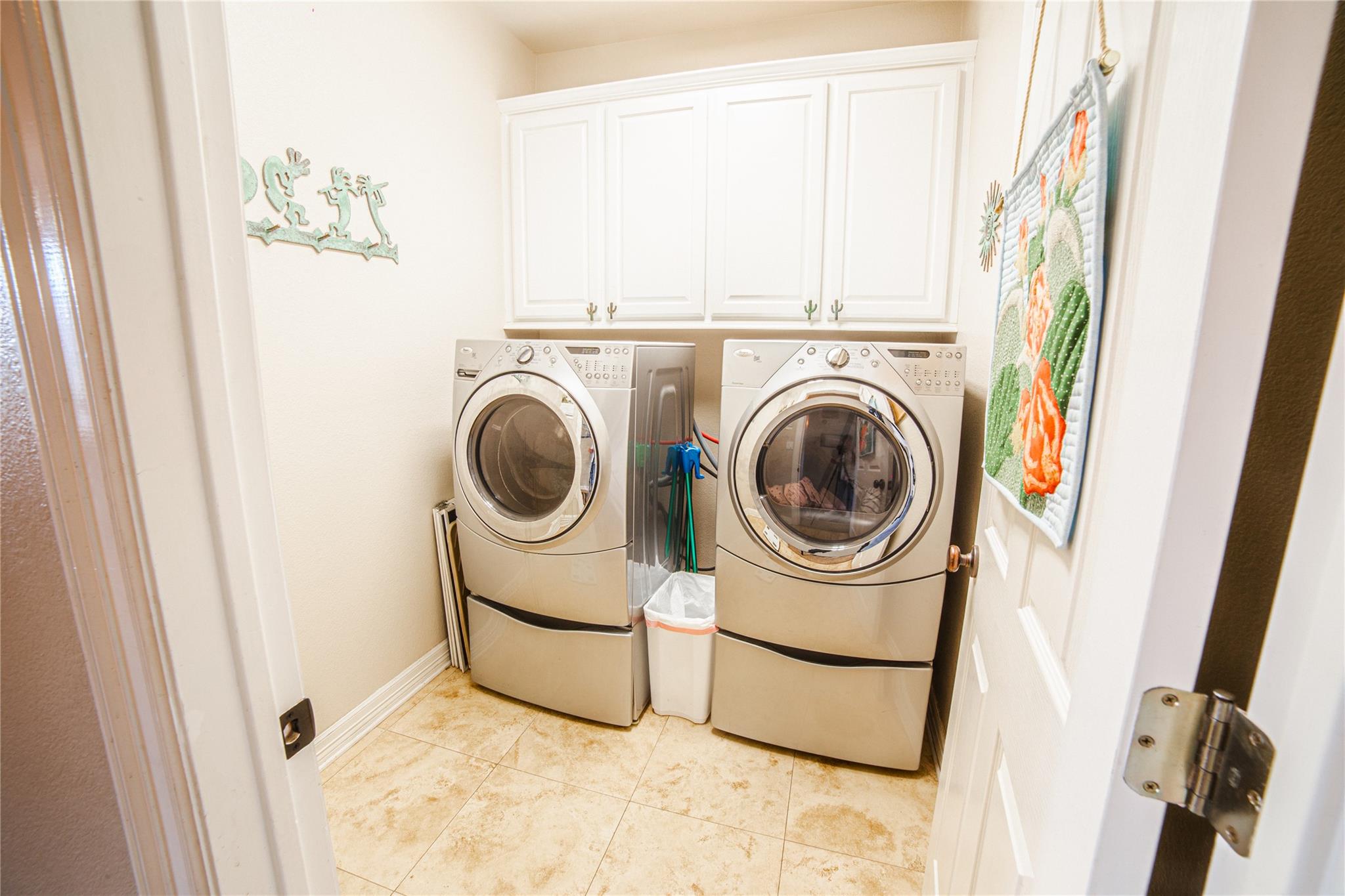 700 Wesley Ridge Dr, Spicewood, TX 78669