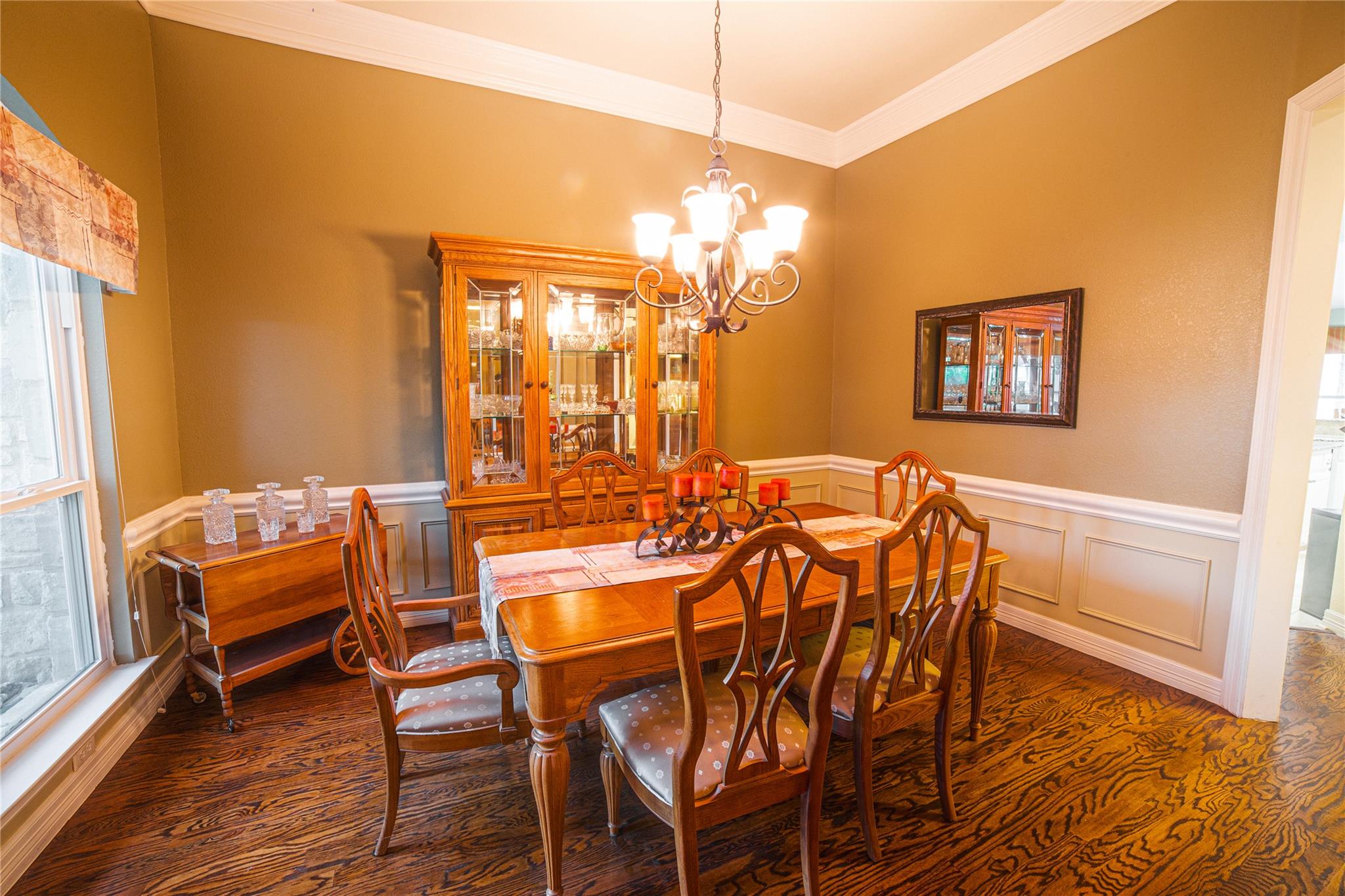 700 Wesley Ridge Dr, Spicewood, TX 78669