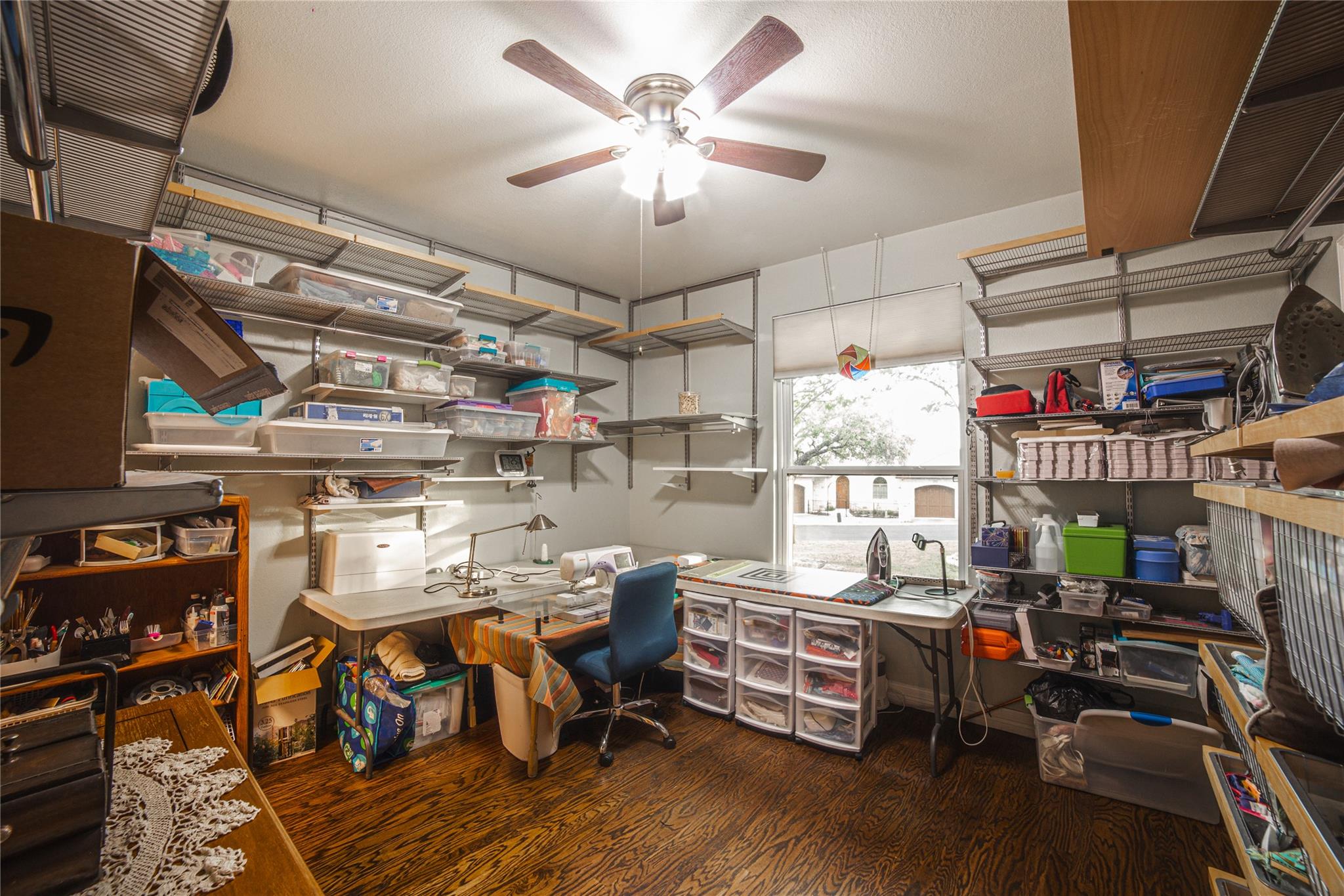 700 Wesley Ridge Dr, Spicewood, TX 78669