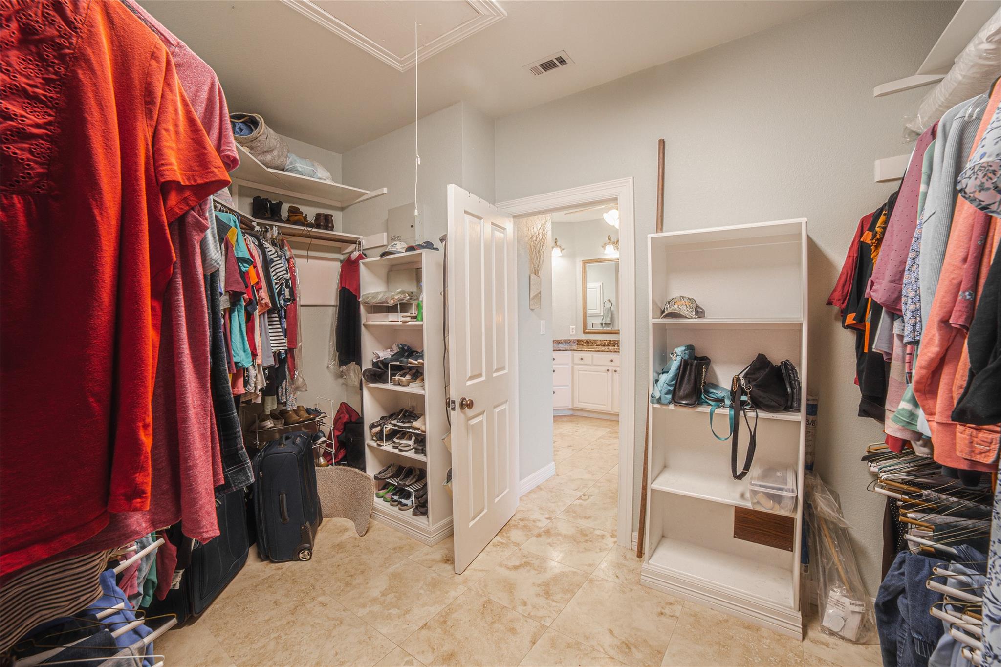 700 Wesley Ridge Dr, Spicewood, TX 78669