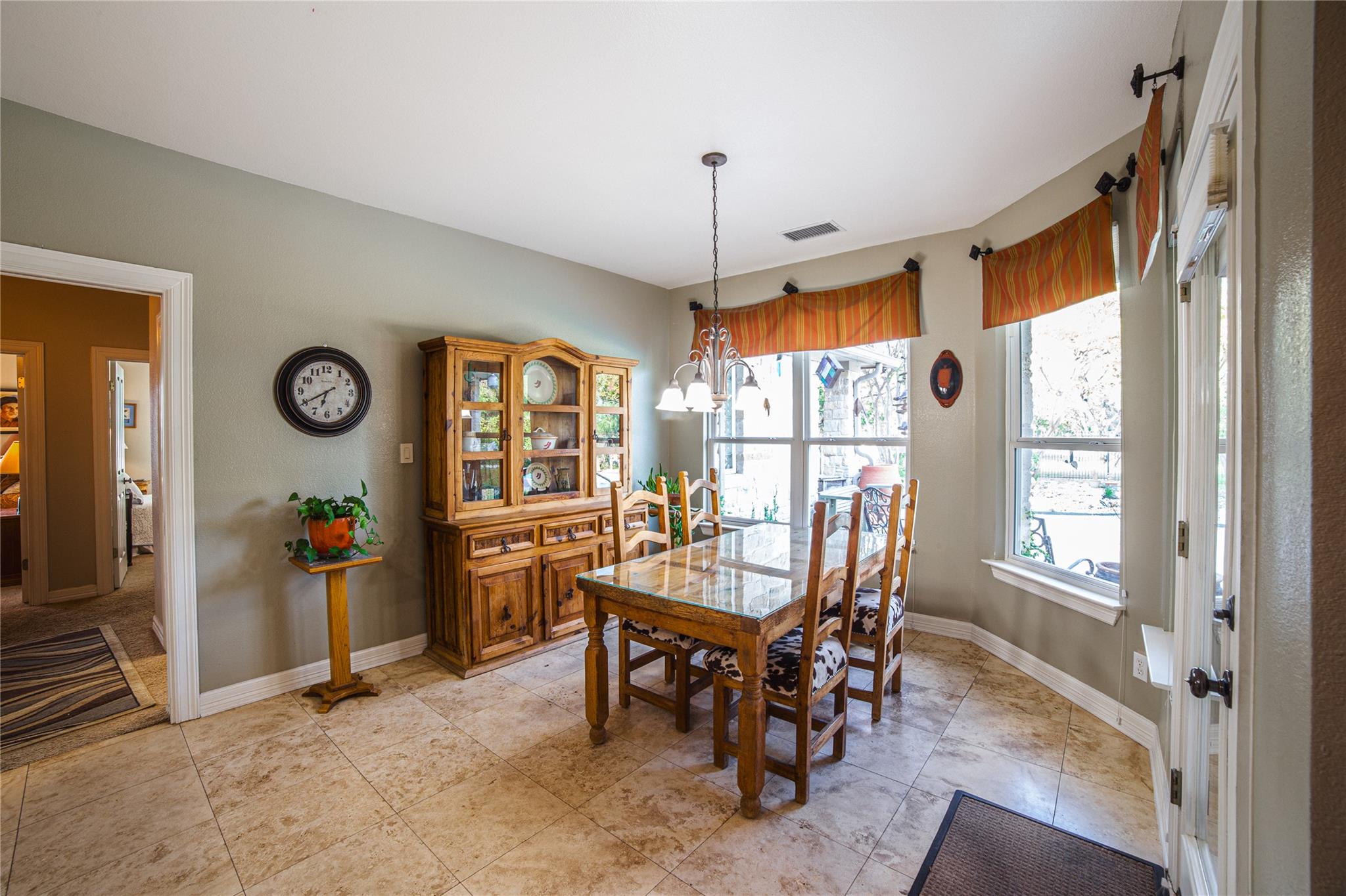 700 Wesley Ridge Dr, Spicewood, TX 78669