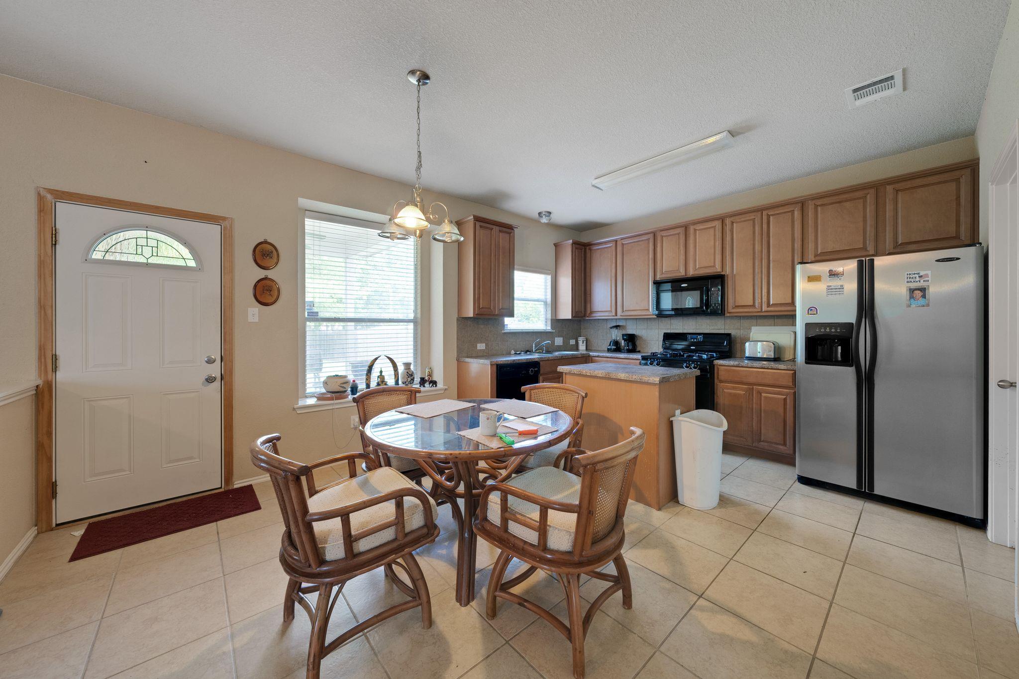 633 Sweet Leaf Ln, Pflugerville, TX 78660