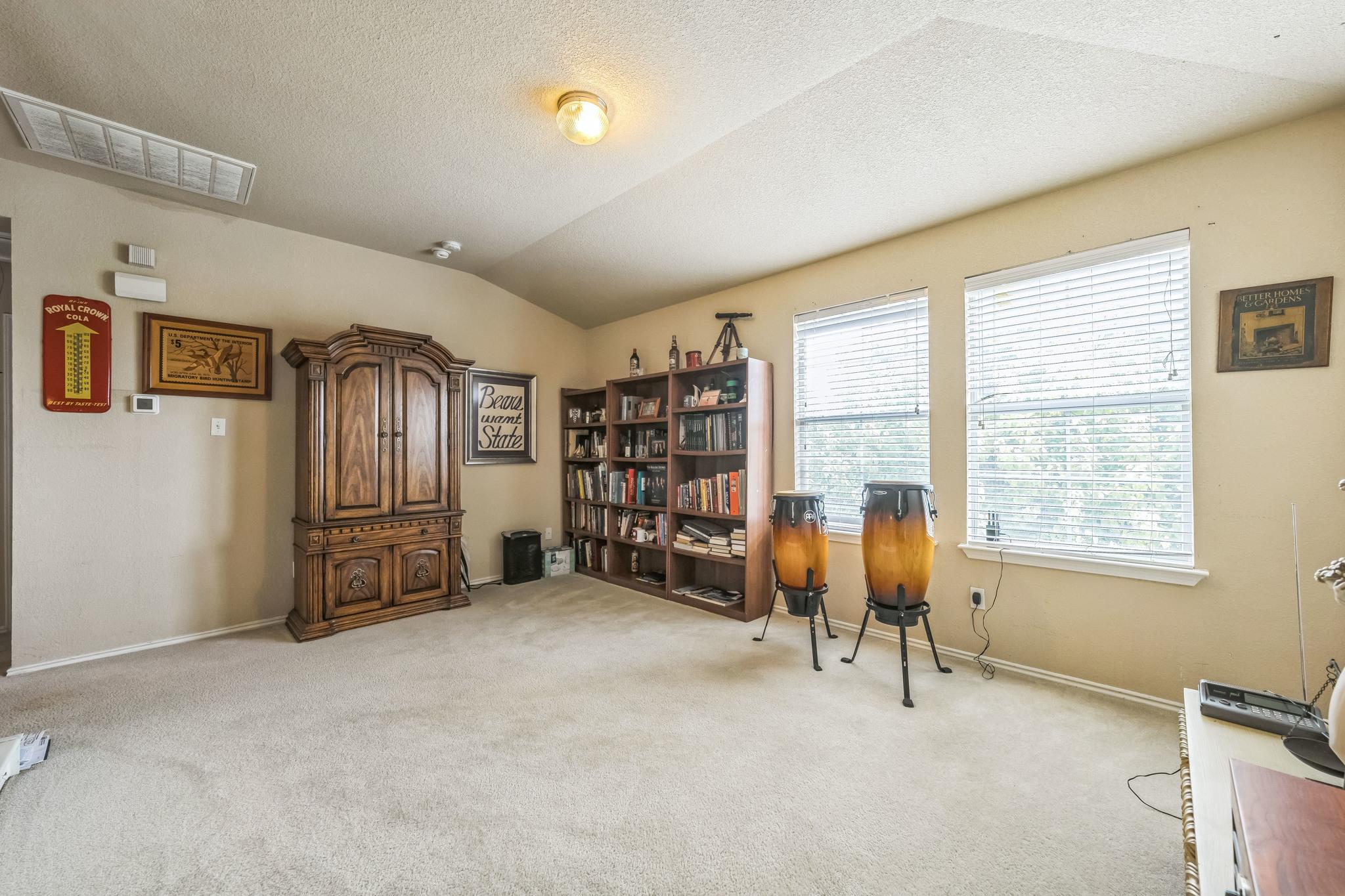 633 Sweet Leaf Ln, Pflugerville, TX 78660