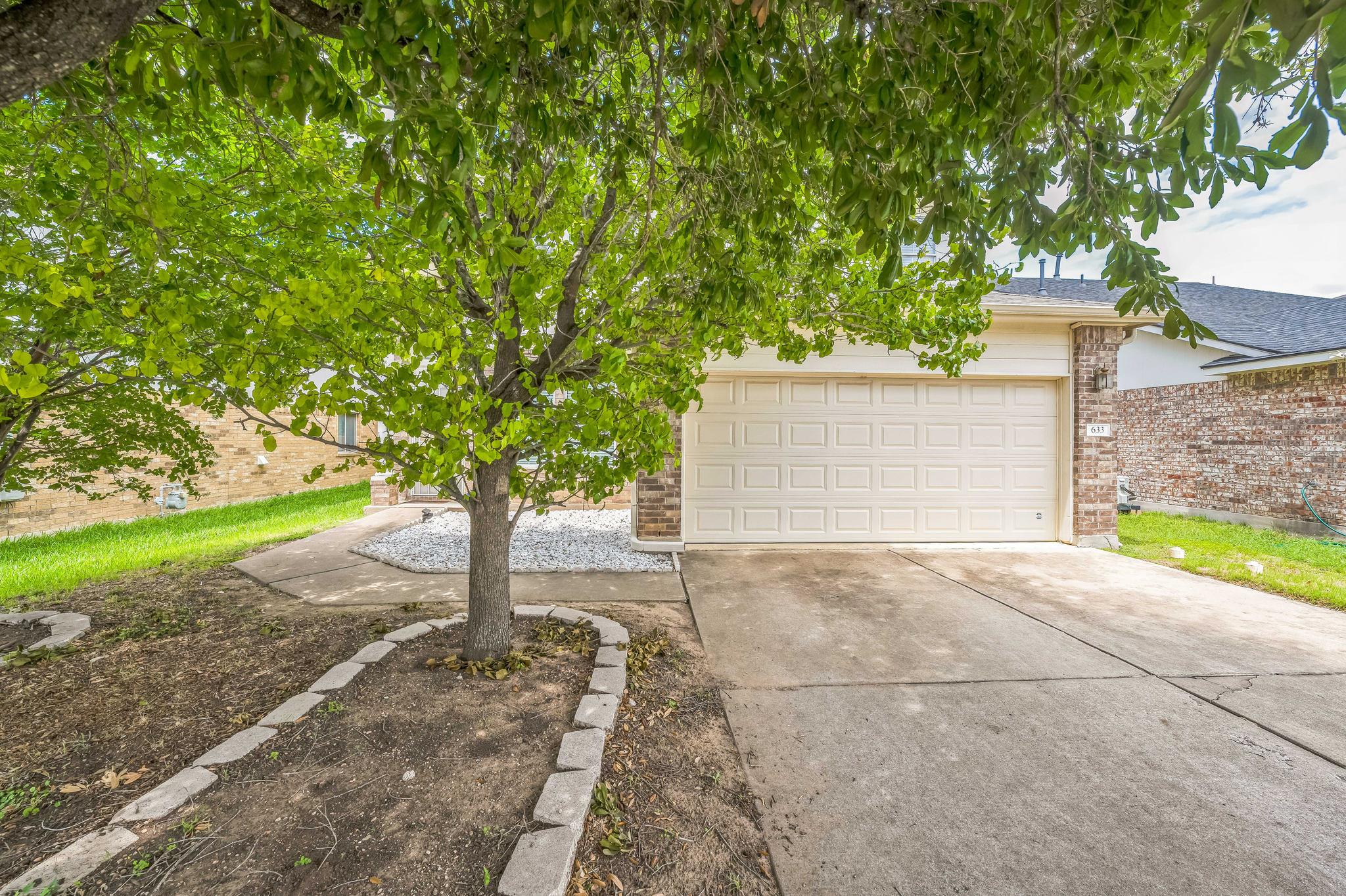 633 Sweet Leaf Ln, Pflugerville, TX 78660