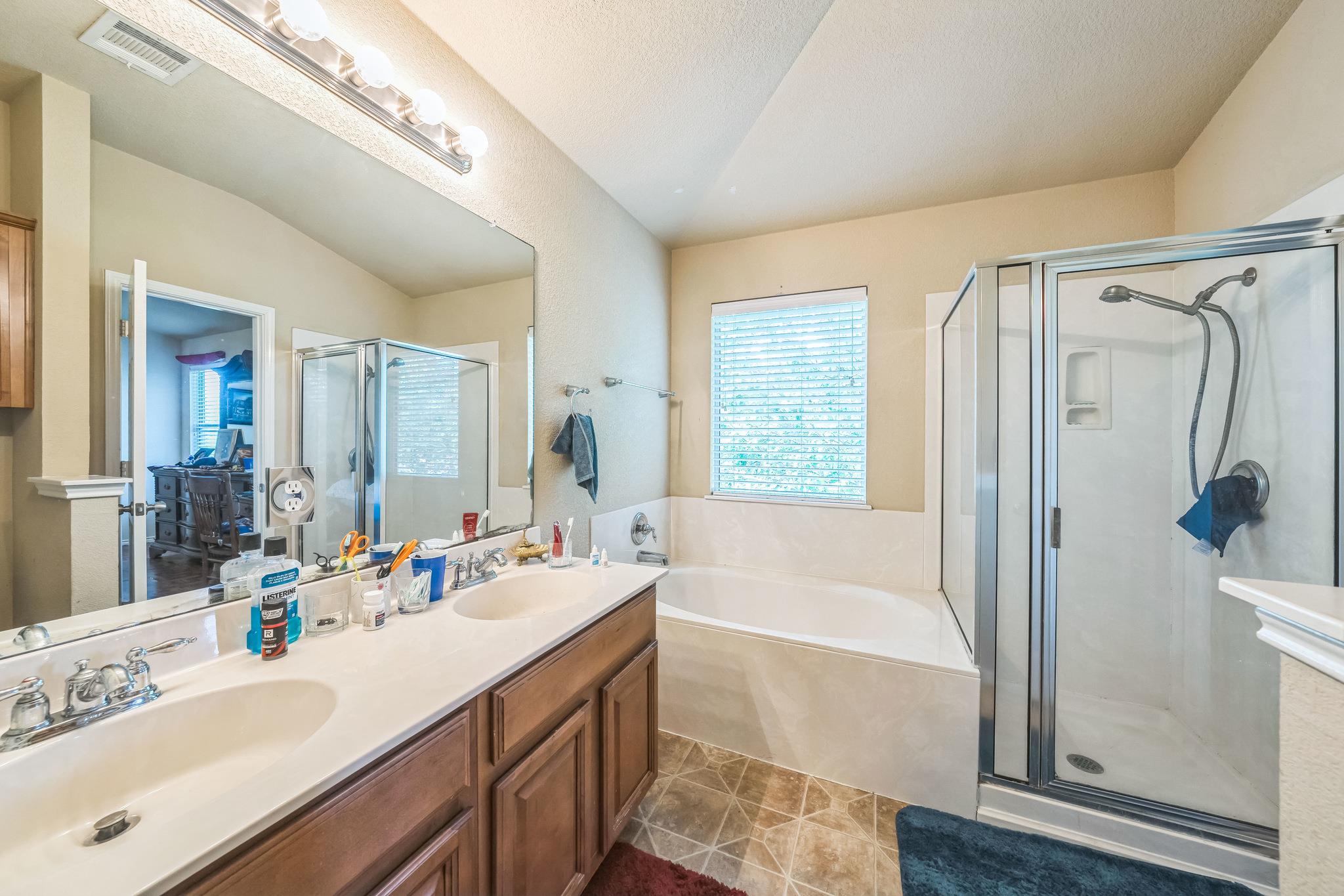 633 Sweet Leaf Ln, Pflugerville, TX 78660