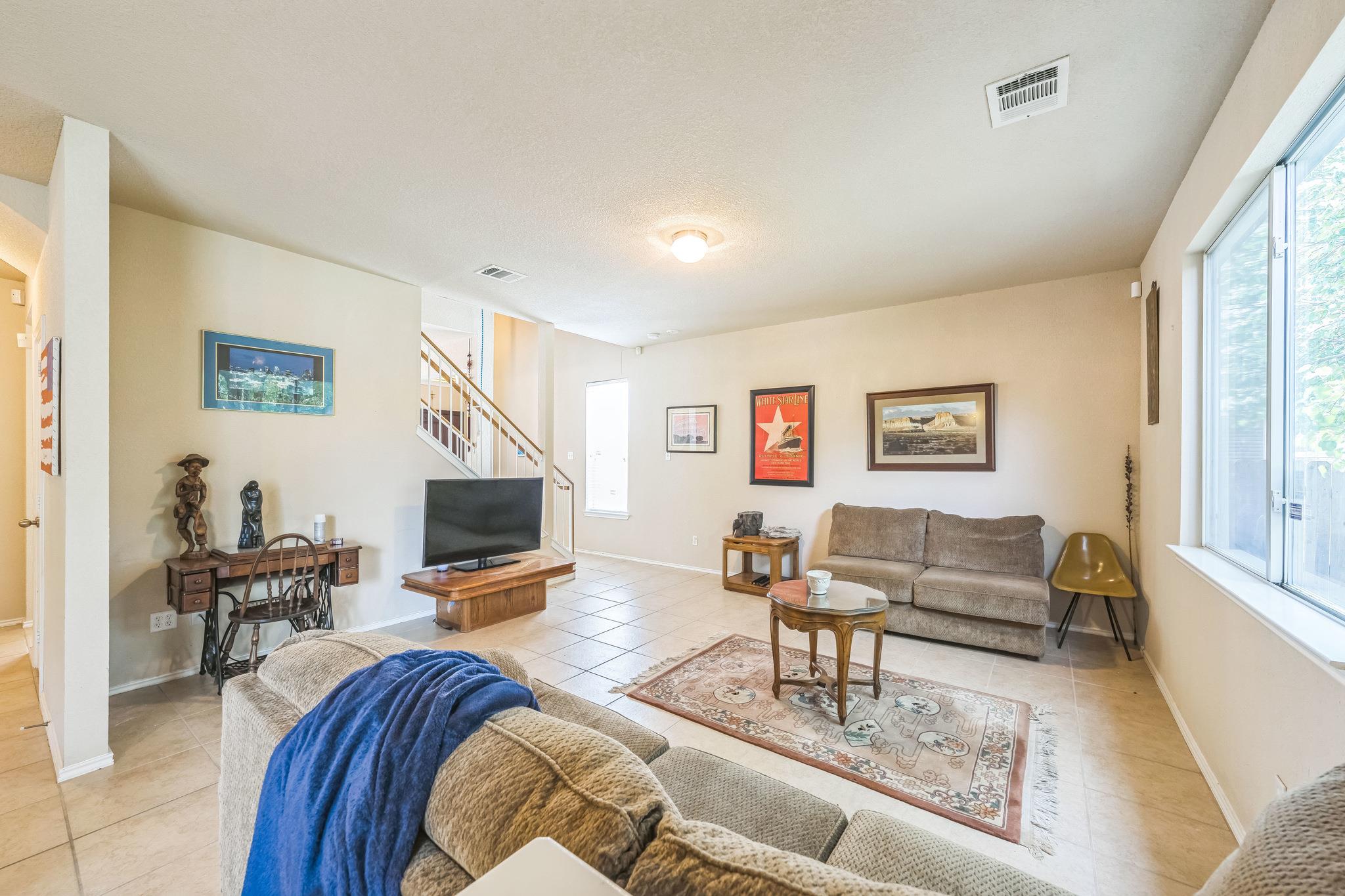 633 Sweet Leaf Ln, Pflugerville, TX 78660