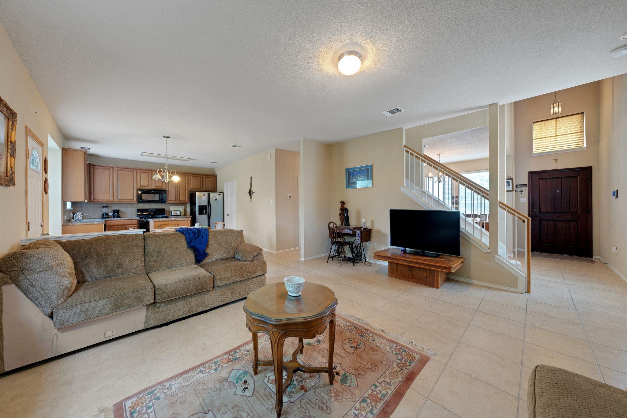 633 Sweet Leaf Ln, Pflugerville, TX 78660