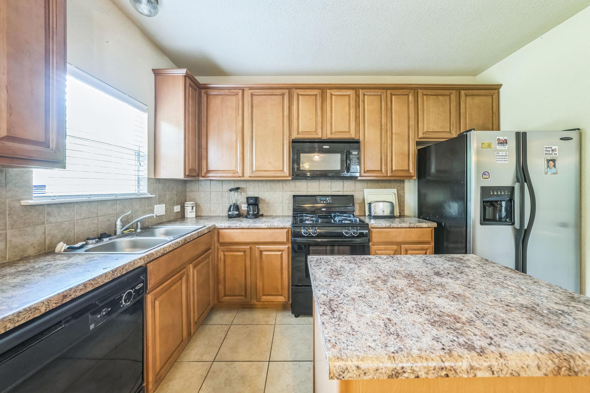 633 Sweet Leaf Ln, Pflugerville, TX 78660