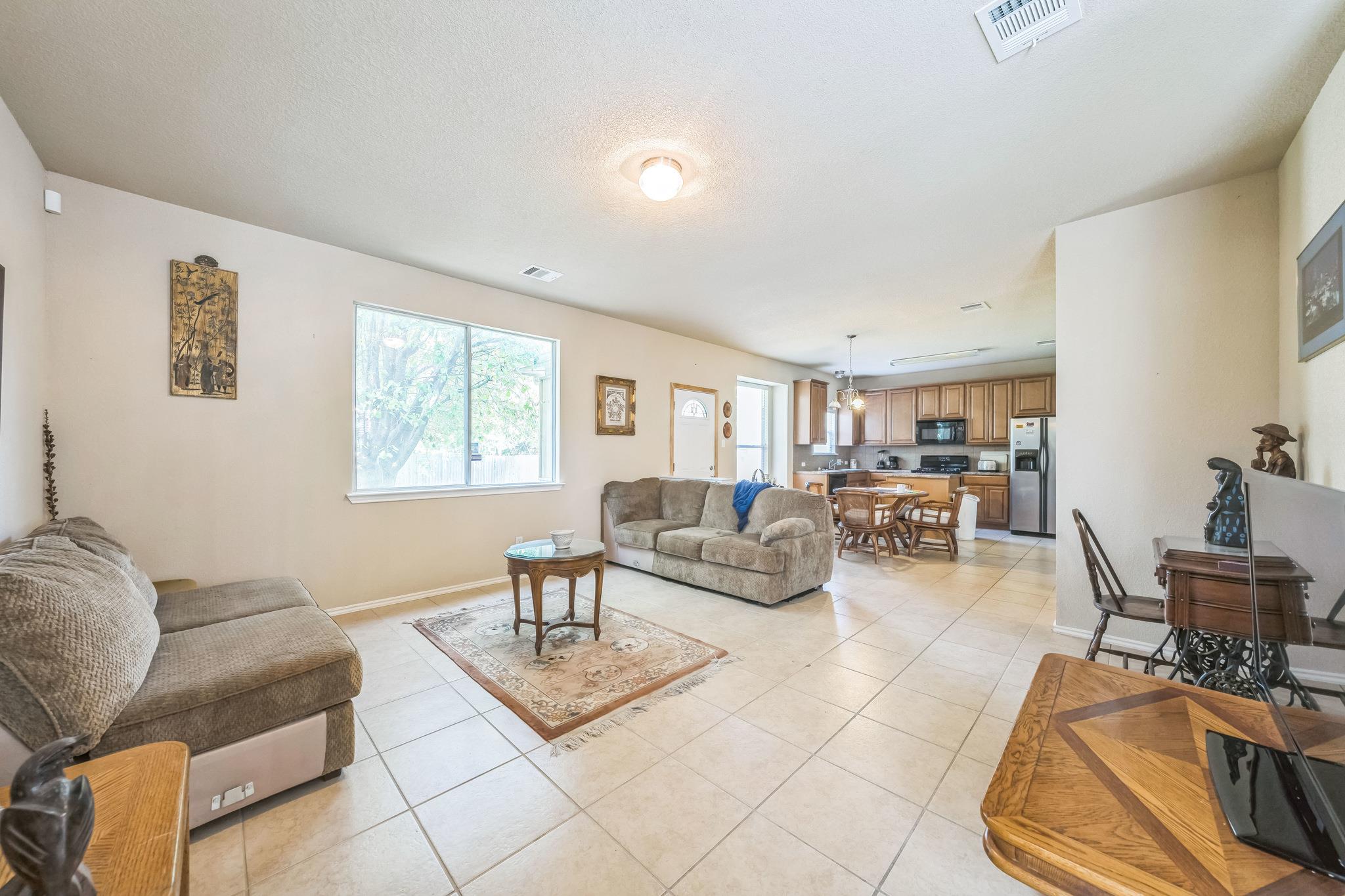 633 Sweet Leaf Ln, Pflugerville, TX 78660