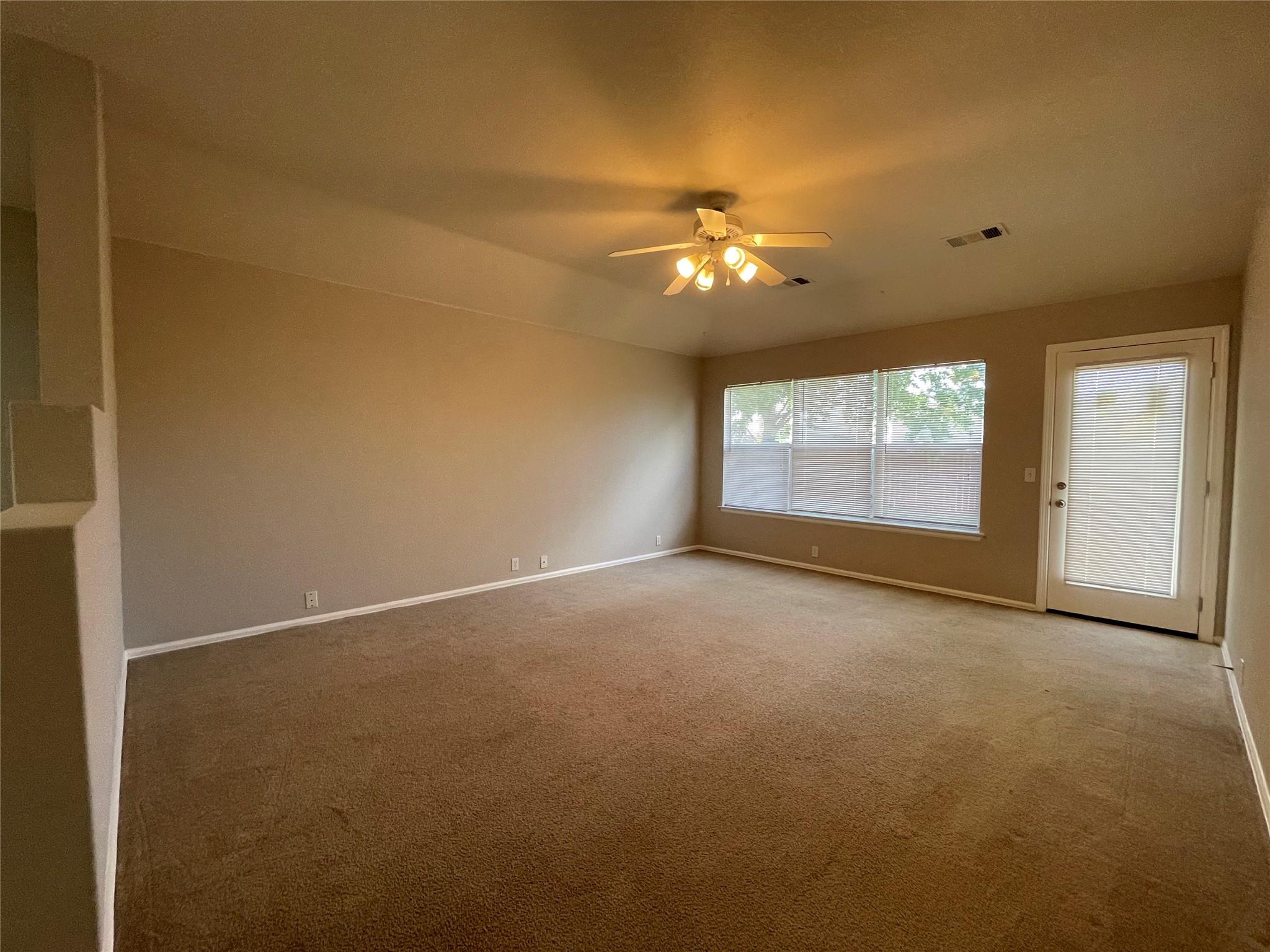 208 Spruce Dr, Kyle, TX 78640