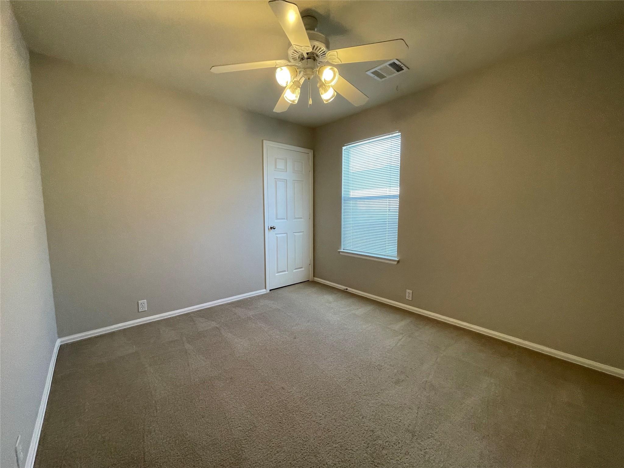 208 Spruce Dr, Kyle, TX 78640