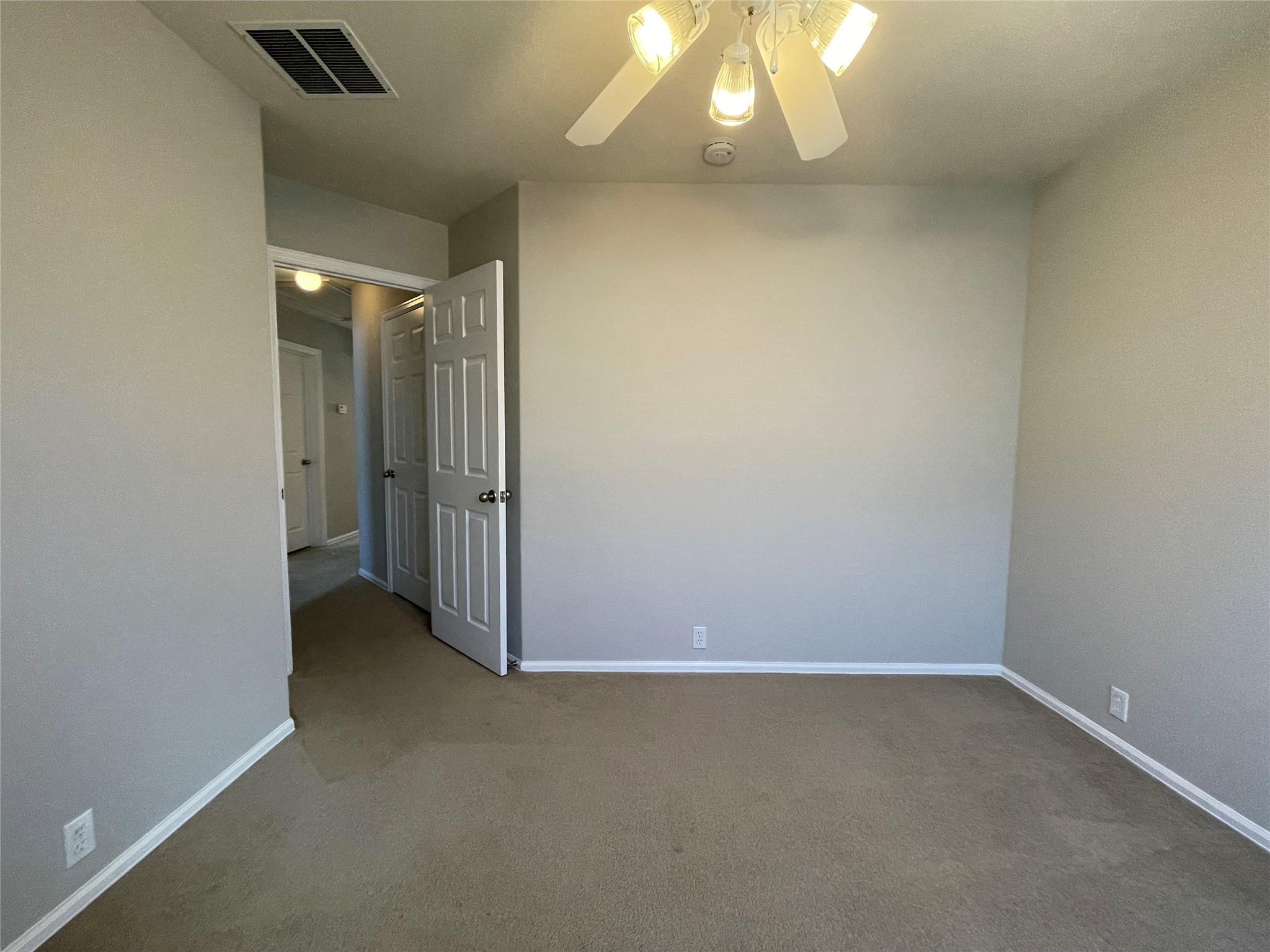 208 Spruce Dr, Kyle, TX 78640