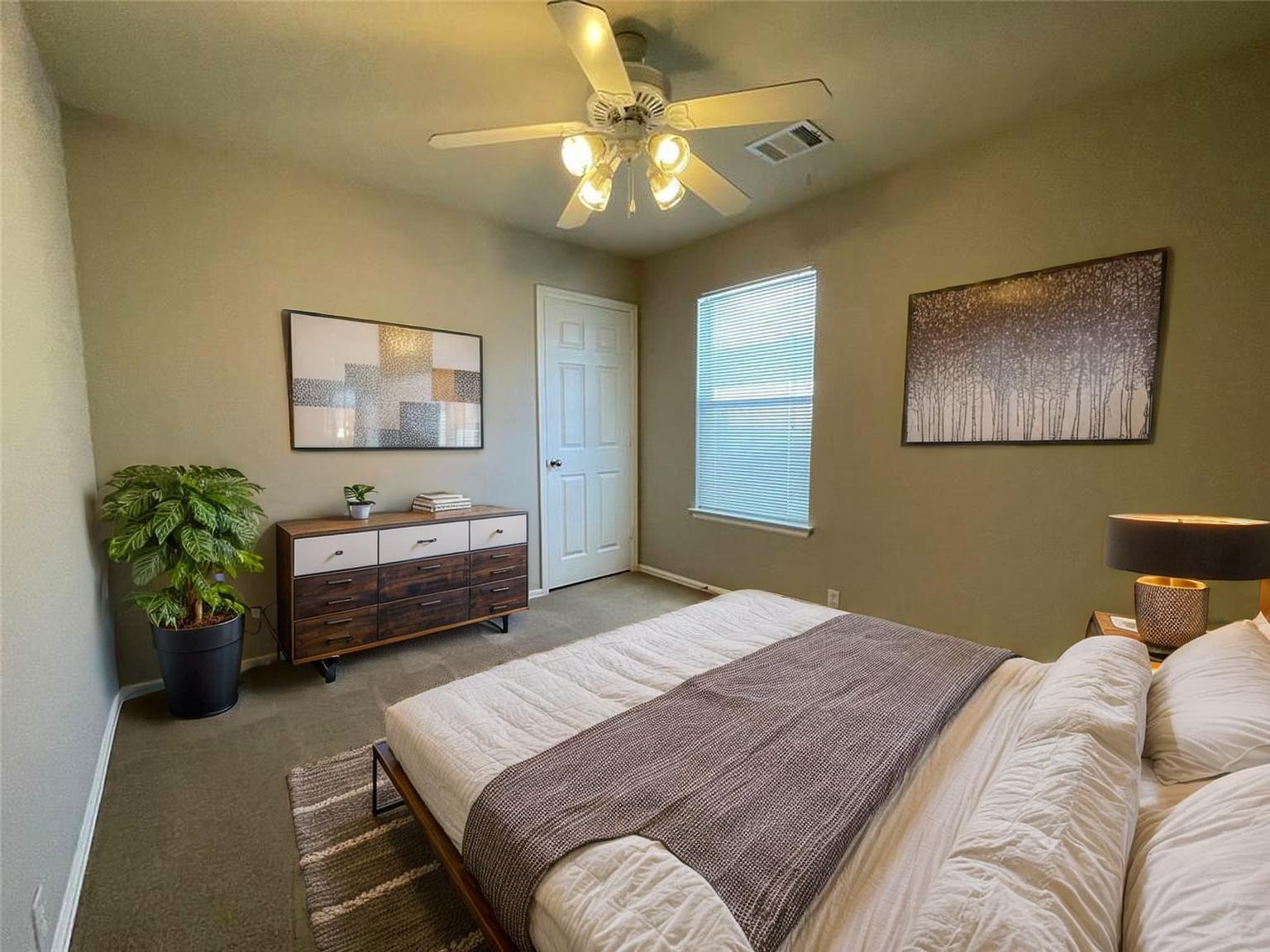 208 Spruce Dr, Kyle, TX 78640