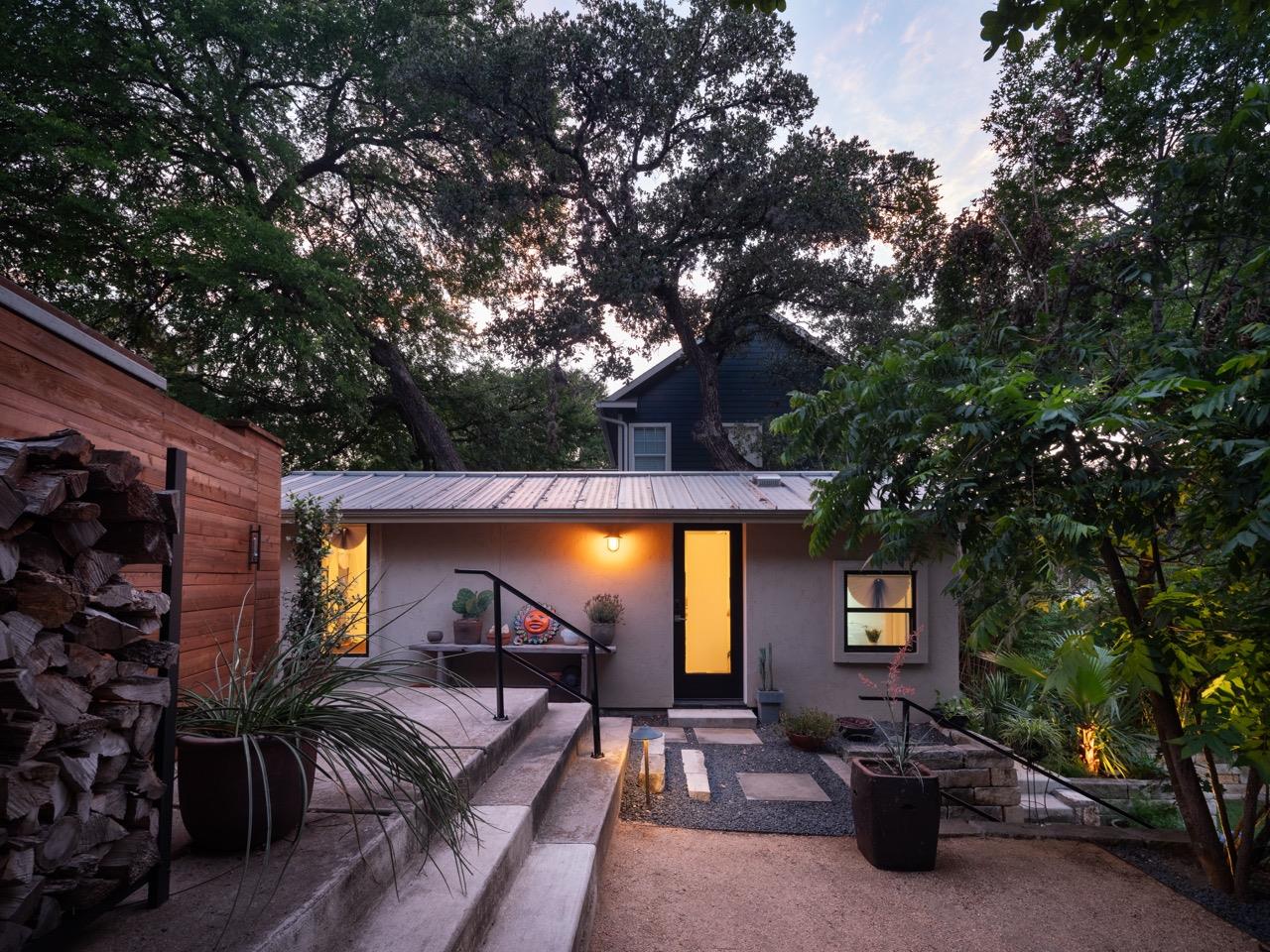 1005 E Riverside Dr, Austin, TX 78704