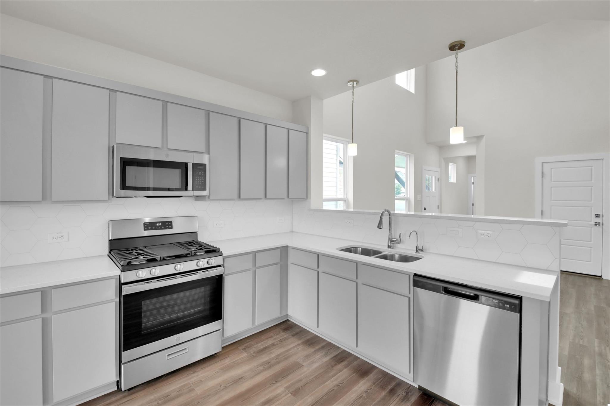 208 Mirabeau Way, Liberty Hill, TX 78642