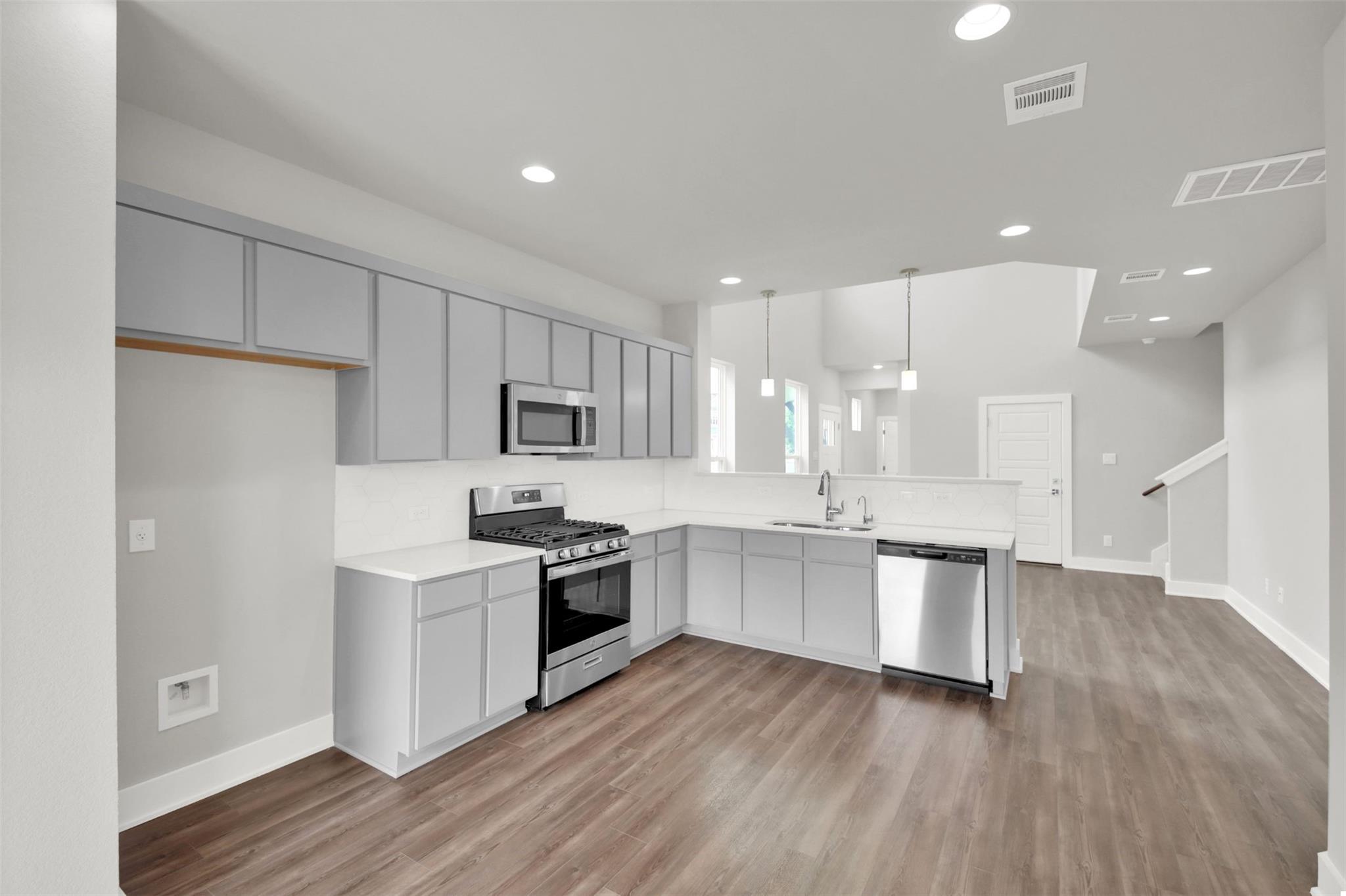 208 Mirabeau Way, Liberty Hill, TX 78642