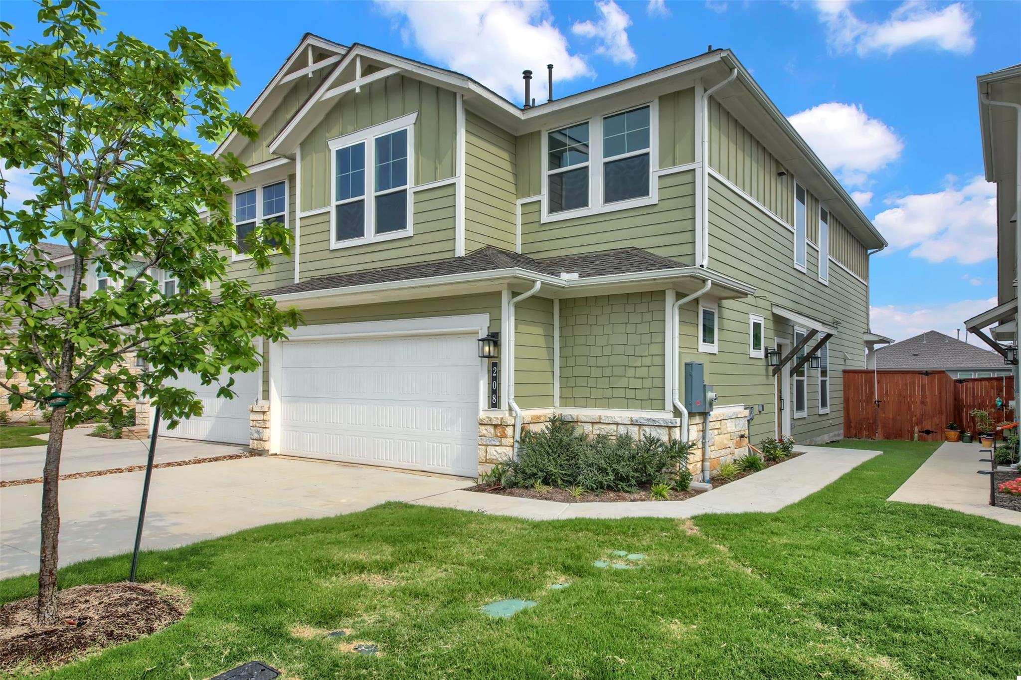 208 Mirabeau Way, Liberty Hill, TX 78642