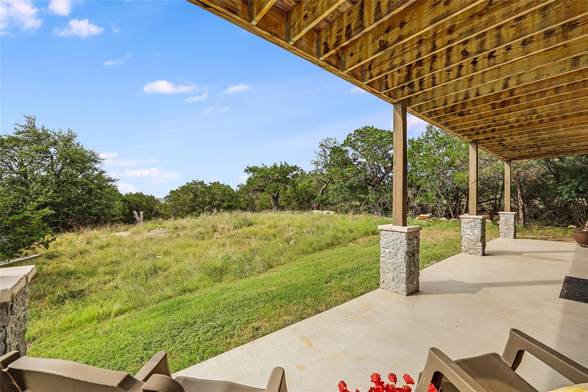 18700 Venture Dr, Point Venture, TX 78645