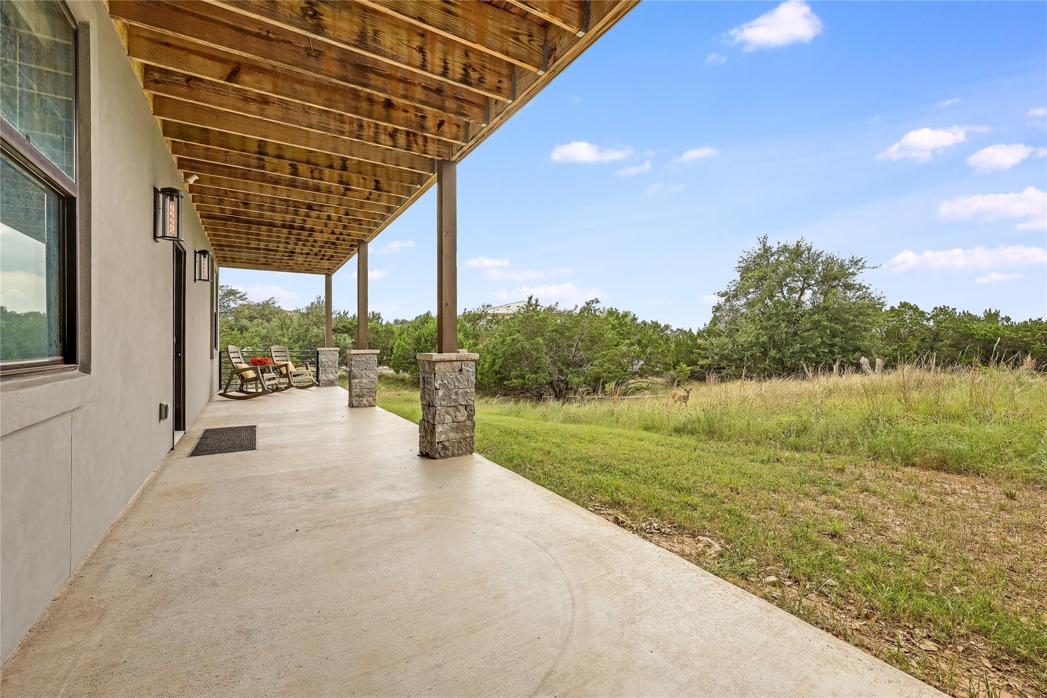 18700 Venture Dr, Point Venture, TX 78645
