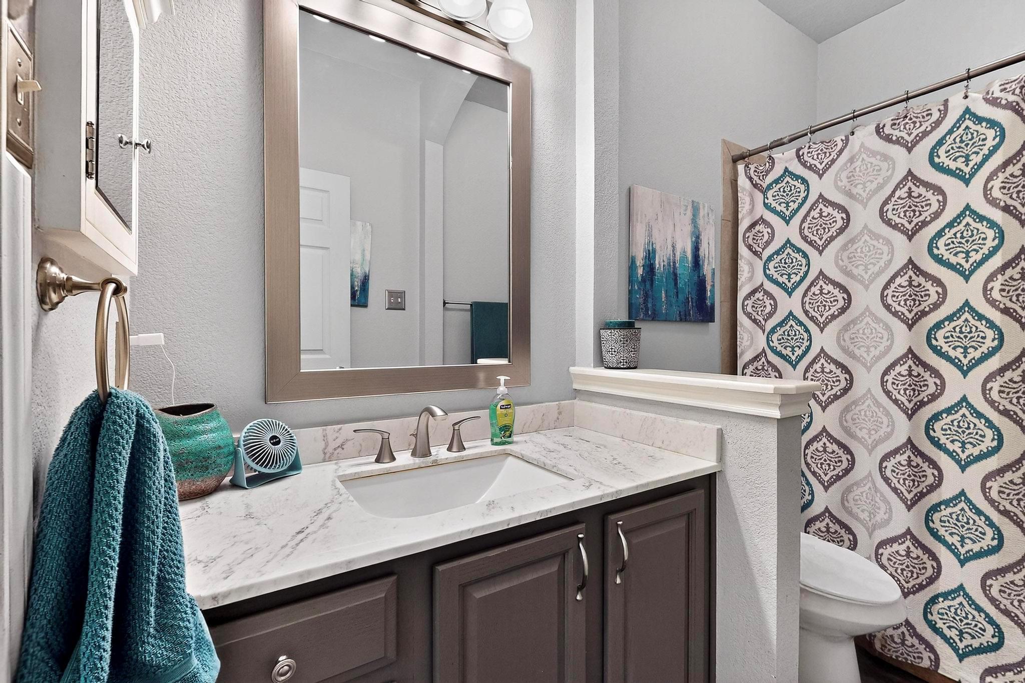 952 Hometown Pkwy, Kyle, TX 78640