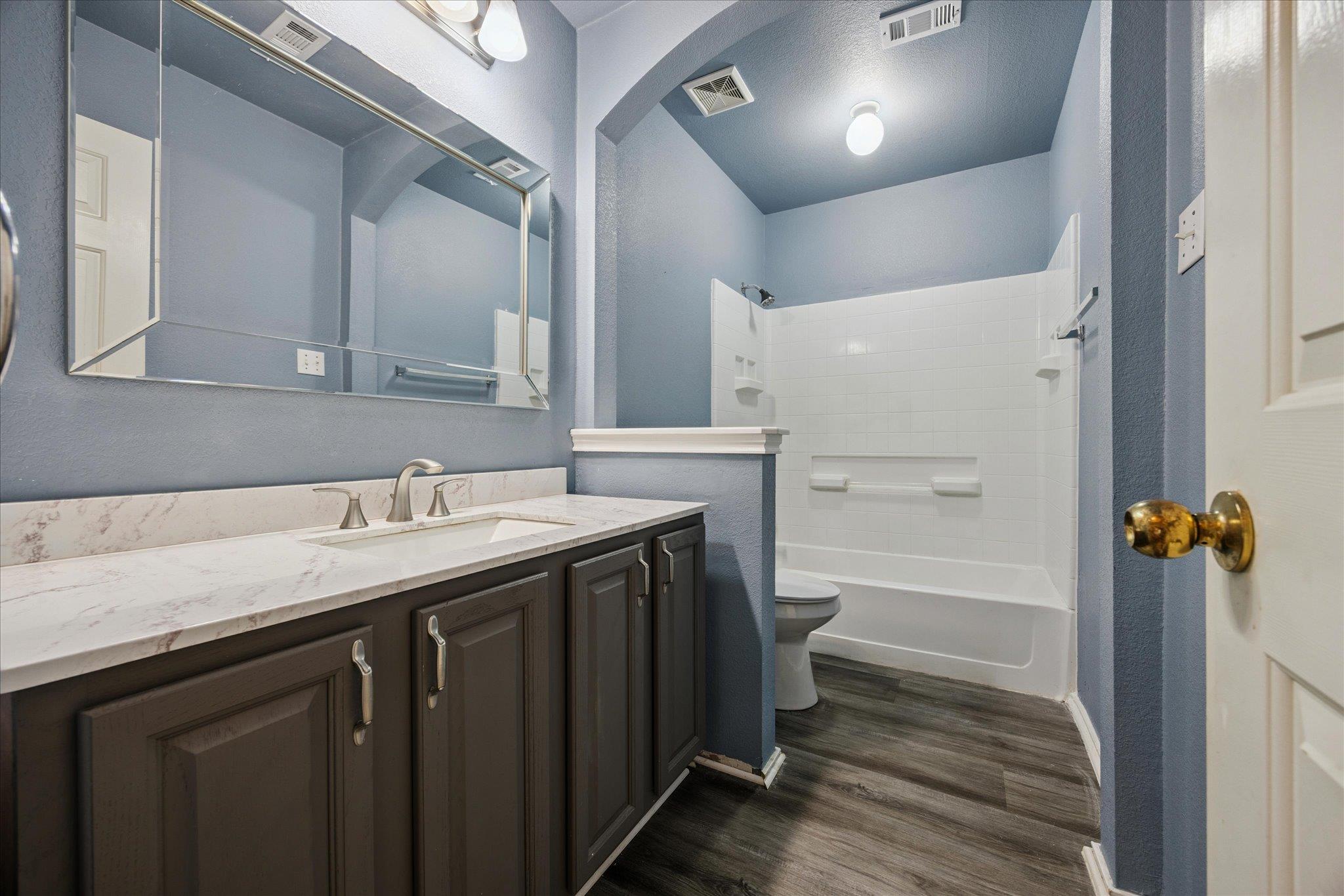 952 Hometown Pkwy, Kyle, TX 78640