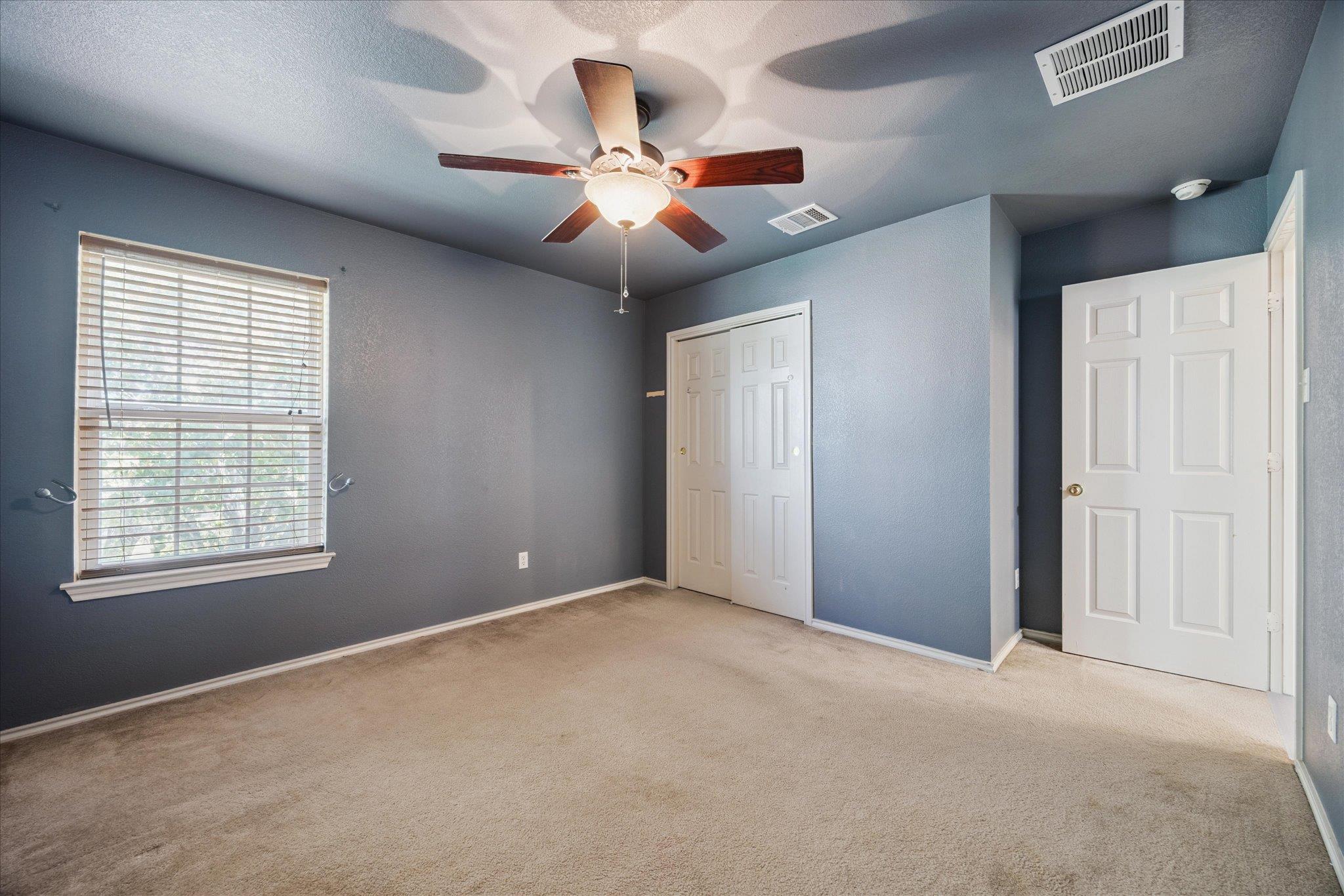 952 Hometown Pkwy, Kyle, TX 78640