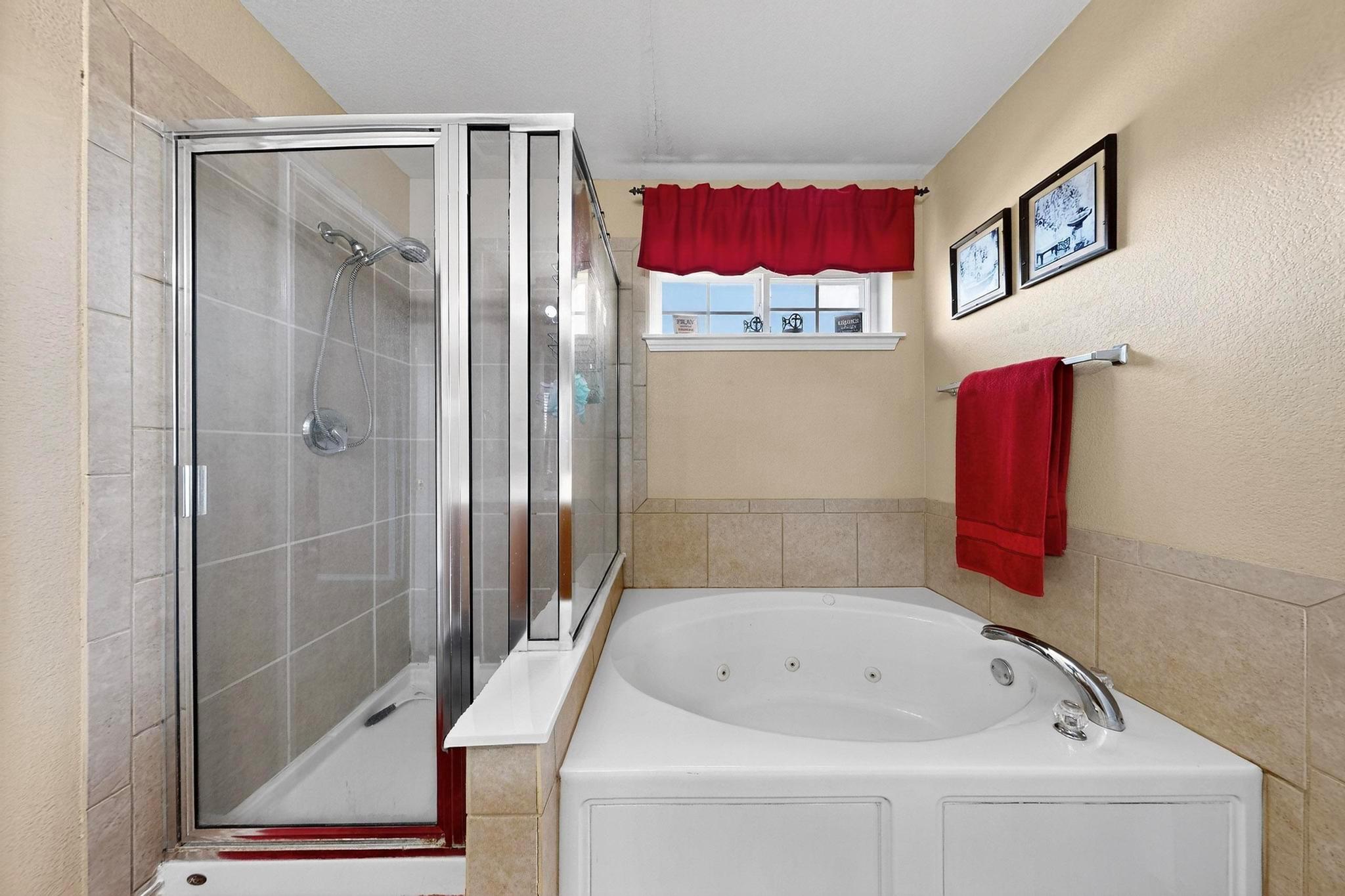 952 Hometown Pkwy, Kyle, TX 78640