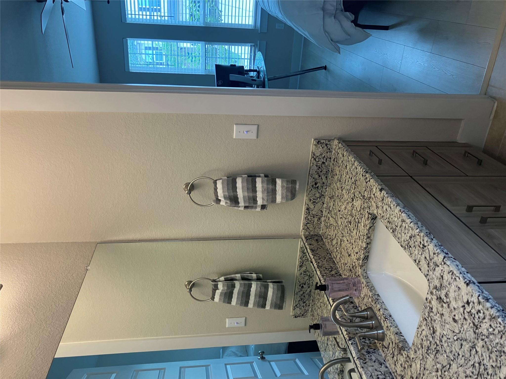 475 Gamble Dr, Buda, TX 78610