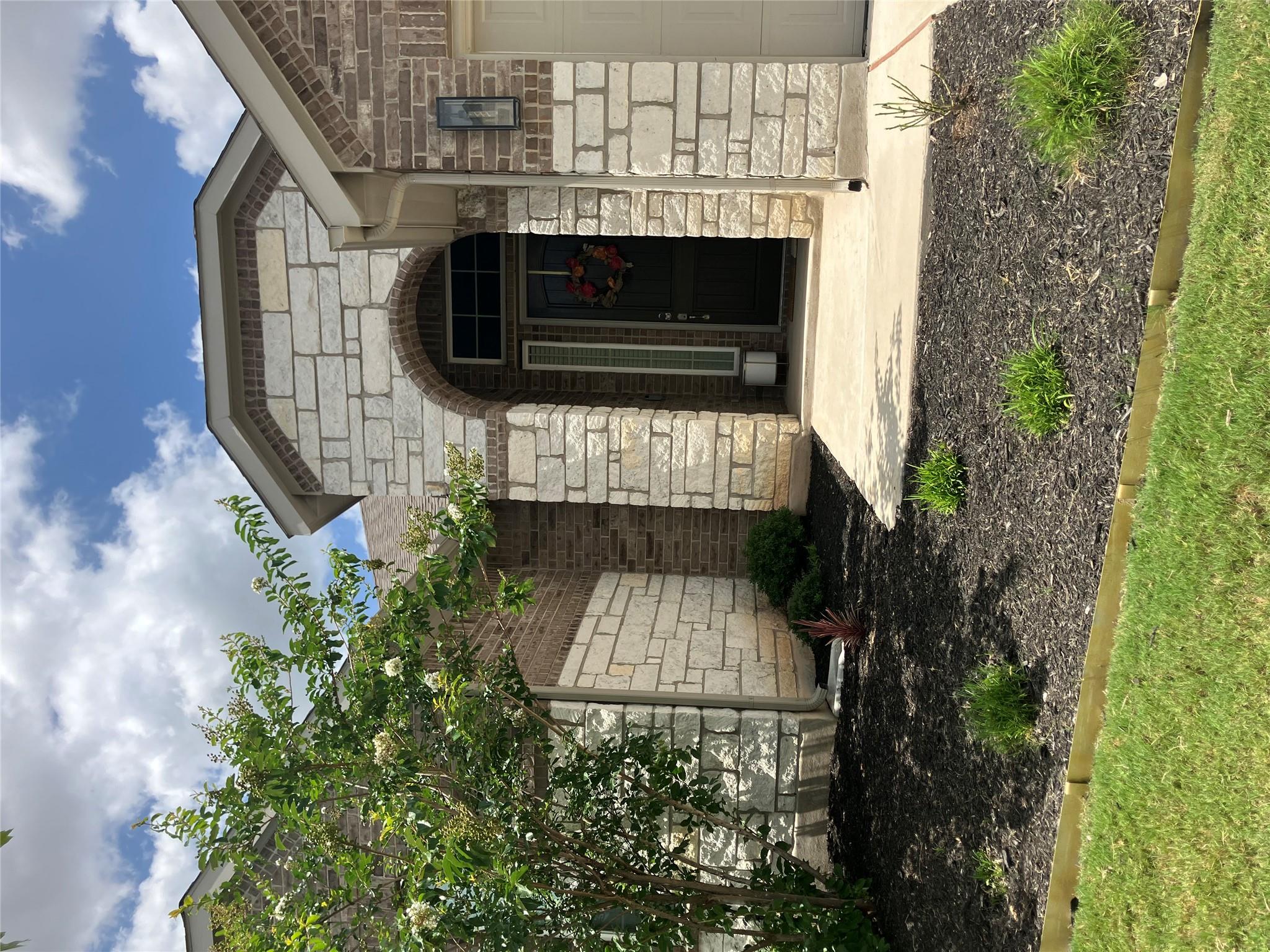 475 Gamble Dr, Buda, TX 78610
