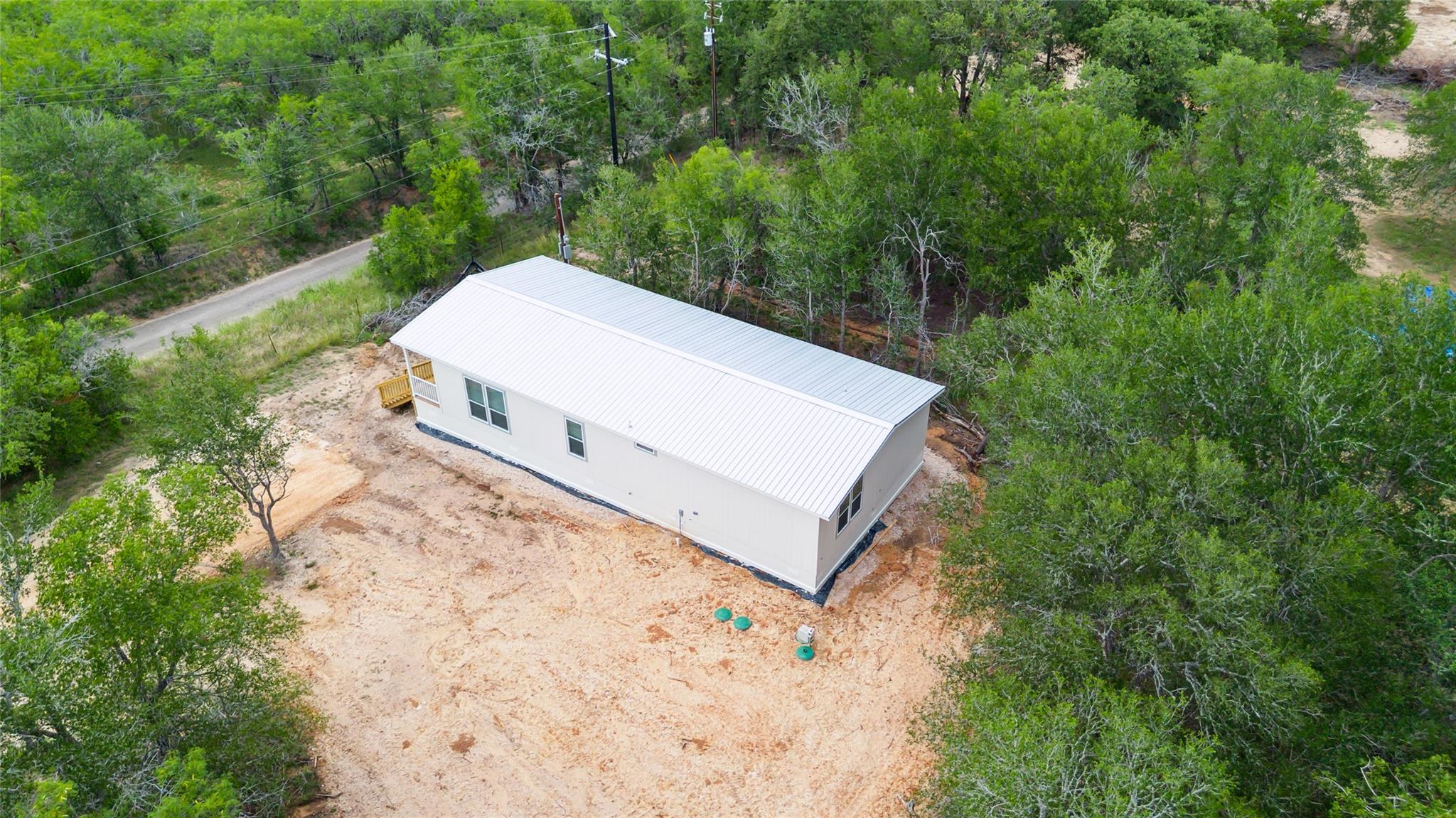855 Roosevelt Rd, Luling, TX 78648